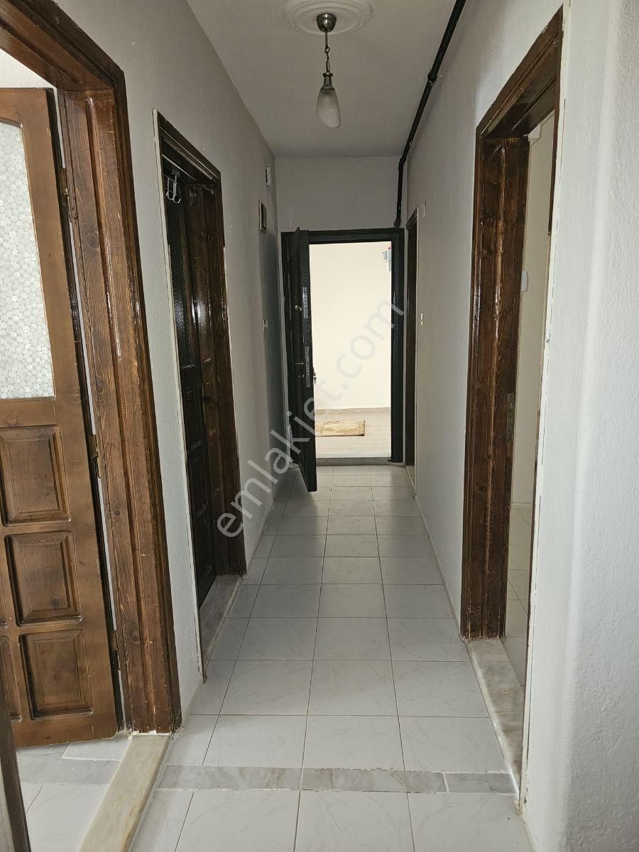 Buca Fırat Mahallesinde Kiralık Doğalgazlı 2+1 90m2 Daire - Görsel 6