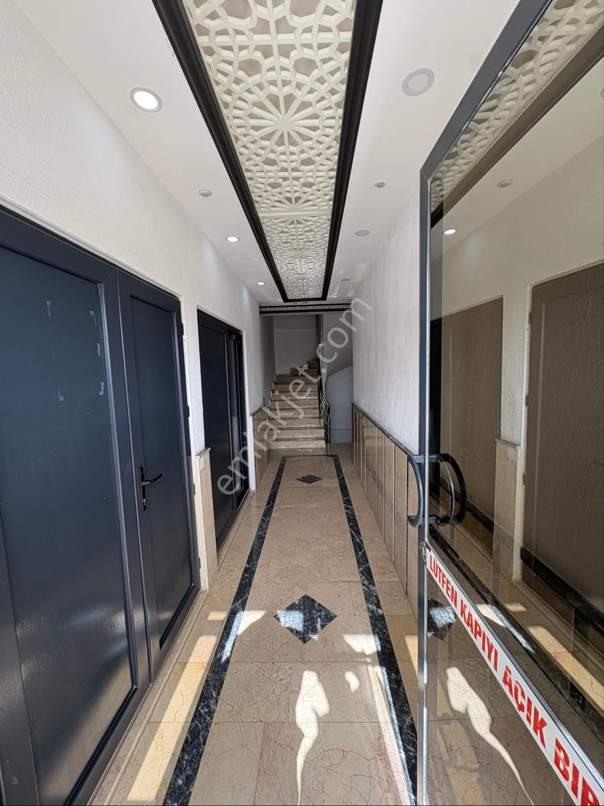 Cumhuriyet Mahallesi’nde Lüks Site İçinde 1+1 | Lise Karşısı, Hastane Ve Otogar Yanı | Merkezi Konum - Görsel 13