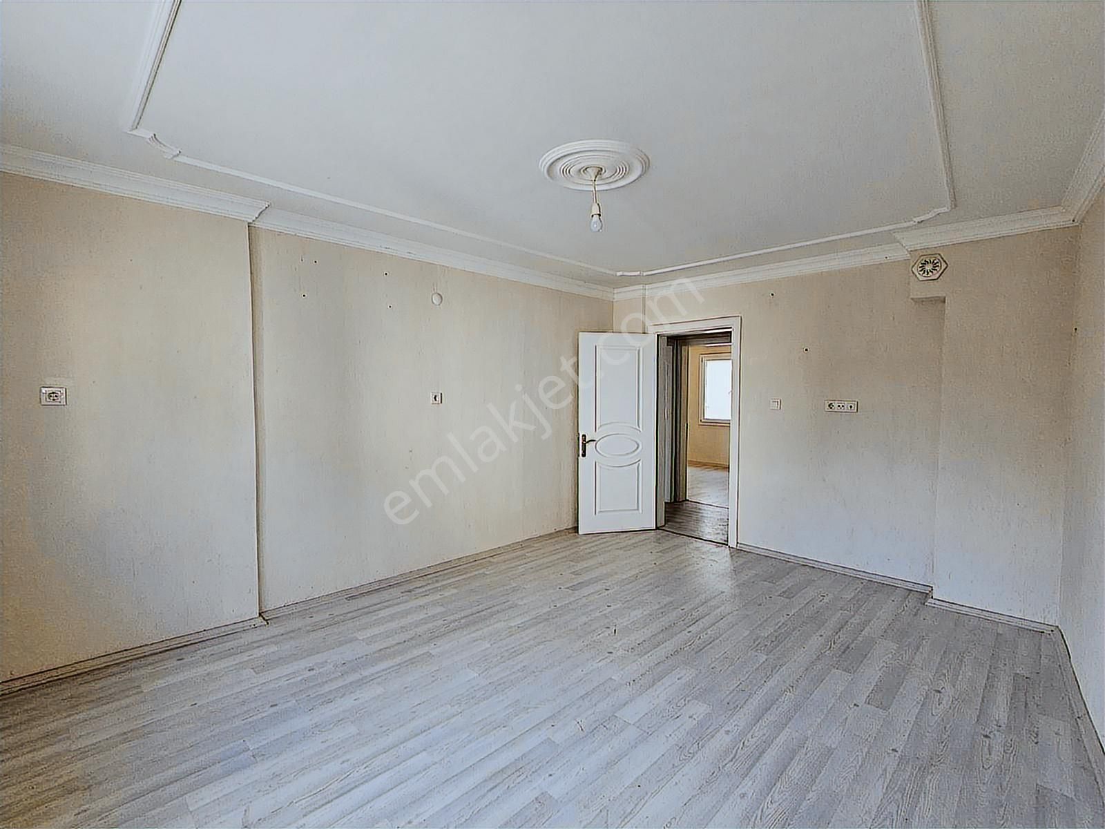 Buca Yeşilbağlar Mah Satılık 106m2 3+1 4 Kat Kullanışlı Daire - Görsel 2