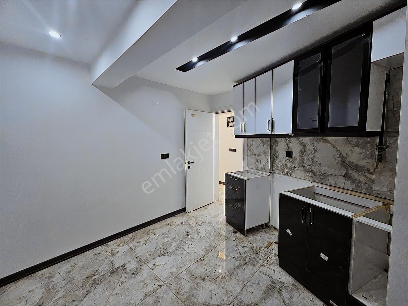 Buca Yeşilbağlar Mah Satılık Köşe Daire 85m2 2+1 2.kat - Görsel 30
