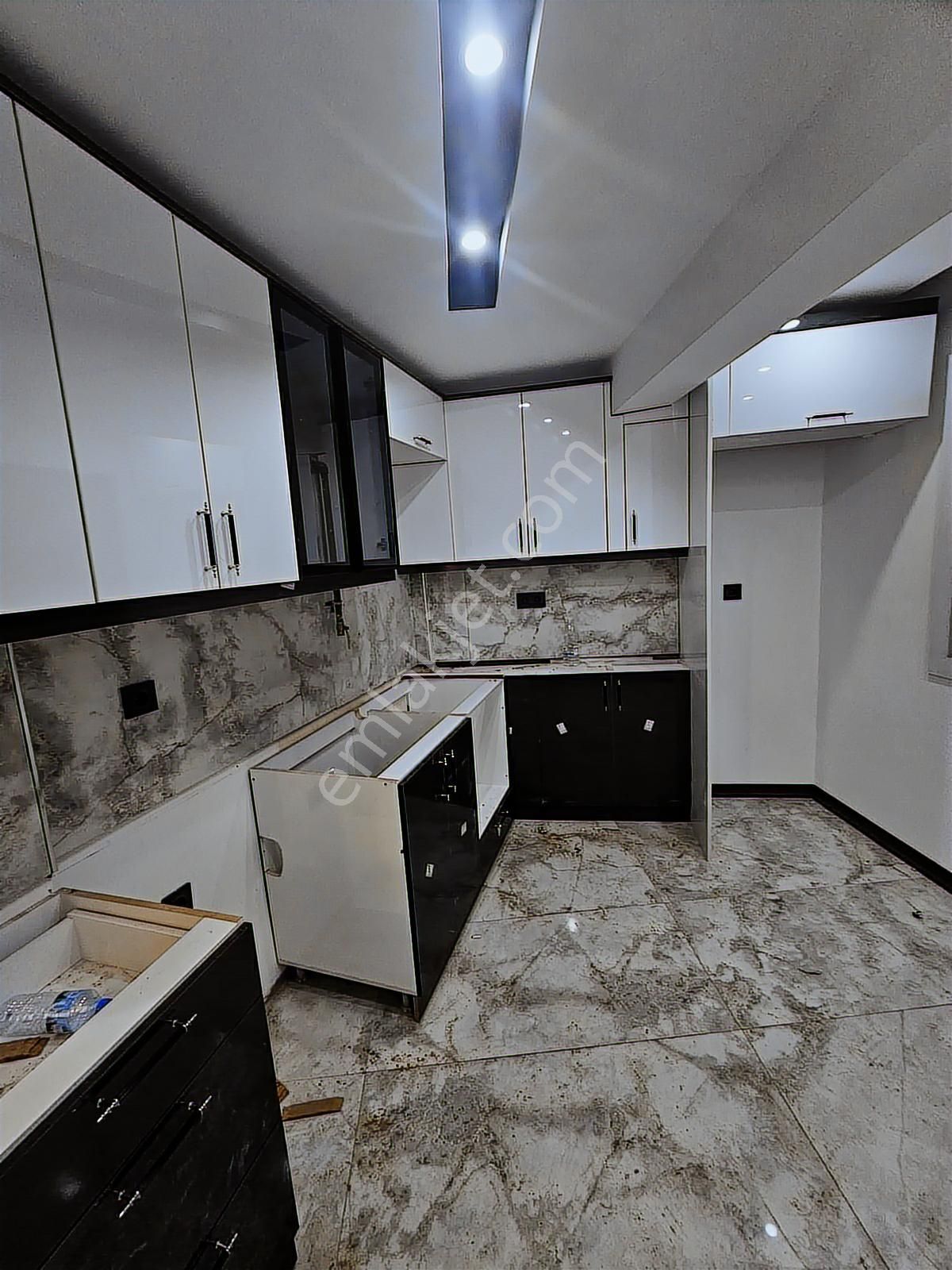 Buca Yeşilbağlar Mah Satılık Köşe Daire 85m2 2+1 2.kat - Görsel 23