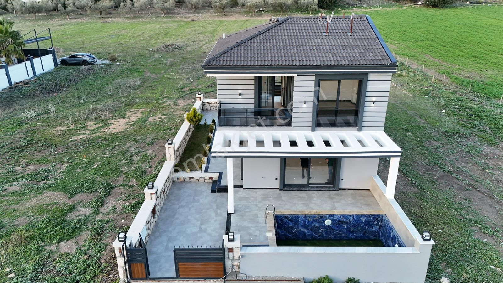 Didim Mavişehir’de Denize 500 Metre Tam Müstakil Villa - Görsel 2