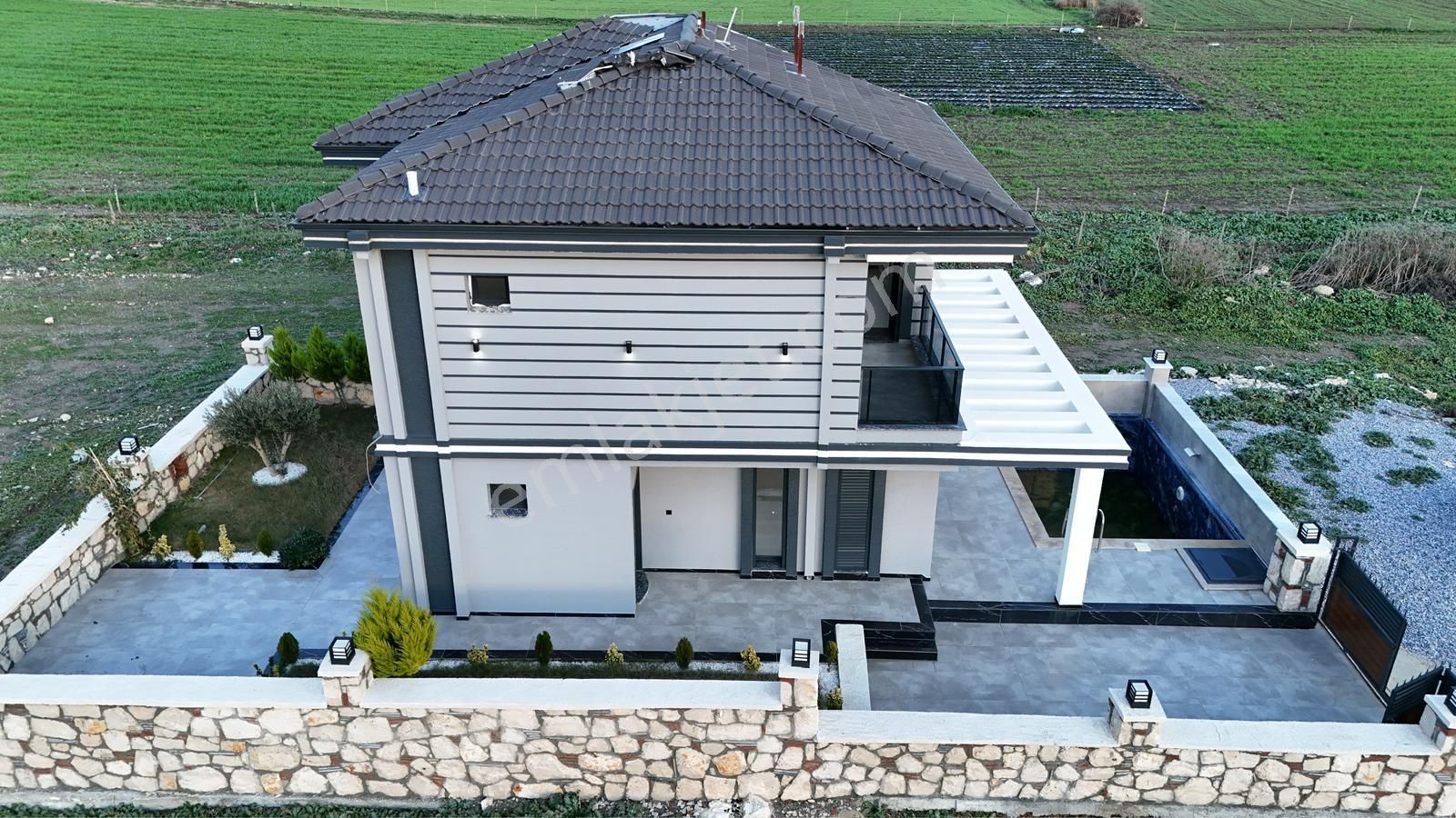 Didim Mavişehir’de Denize 500 Metre Tam Müstakil Villa - Görsel 3