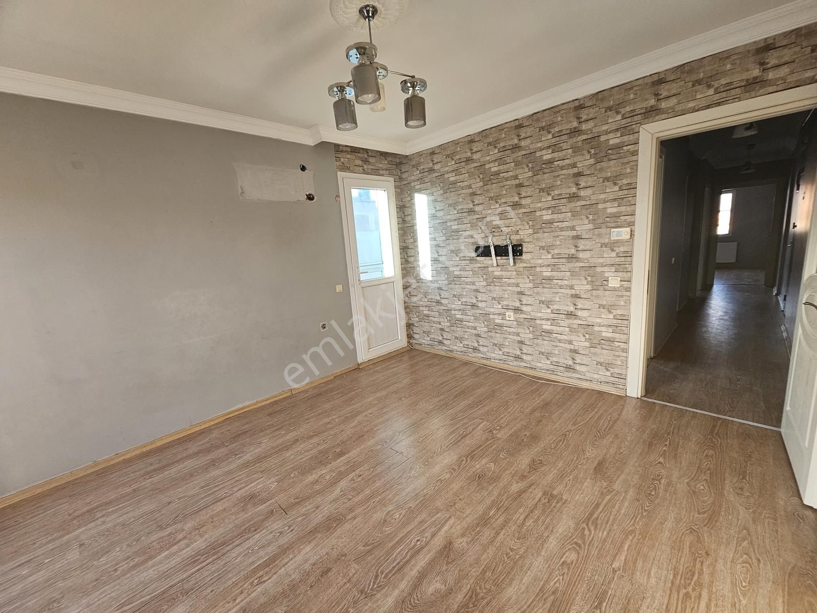 Bayramogulları Emlaktan Buca Fırat.mah Kiralık 2+1 Köşe Daire - Görsel 4