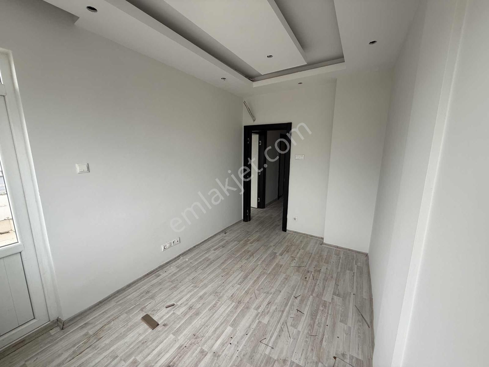Süper Genişlikte Cadde Üstü İçi Sıfır Yapılı 3+1 Kiralık Daire - Görsel 2