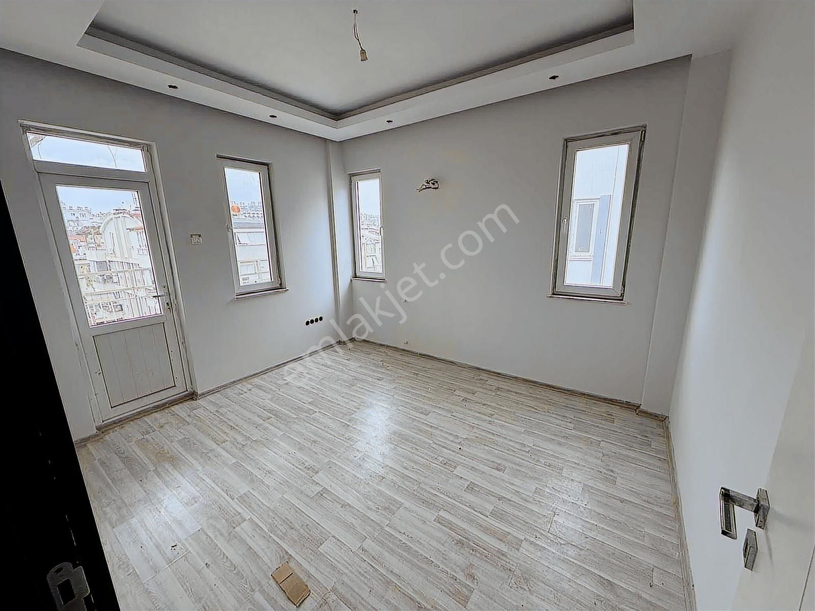 Süper Genişlikte Cadde Üstü İçi Sıfır Yapılı 3+1 Kiralık Daire - Görsel 34