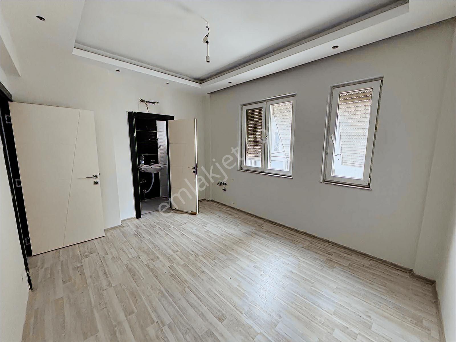 Süper Genişlikte Cadde Üstü İçi Sıfır Yapılı 3+1 Kiralık Daire - Görsel 12