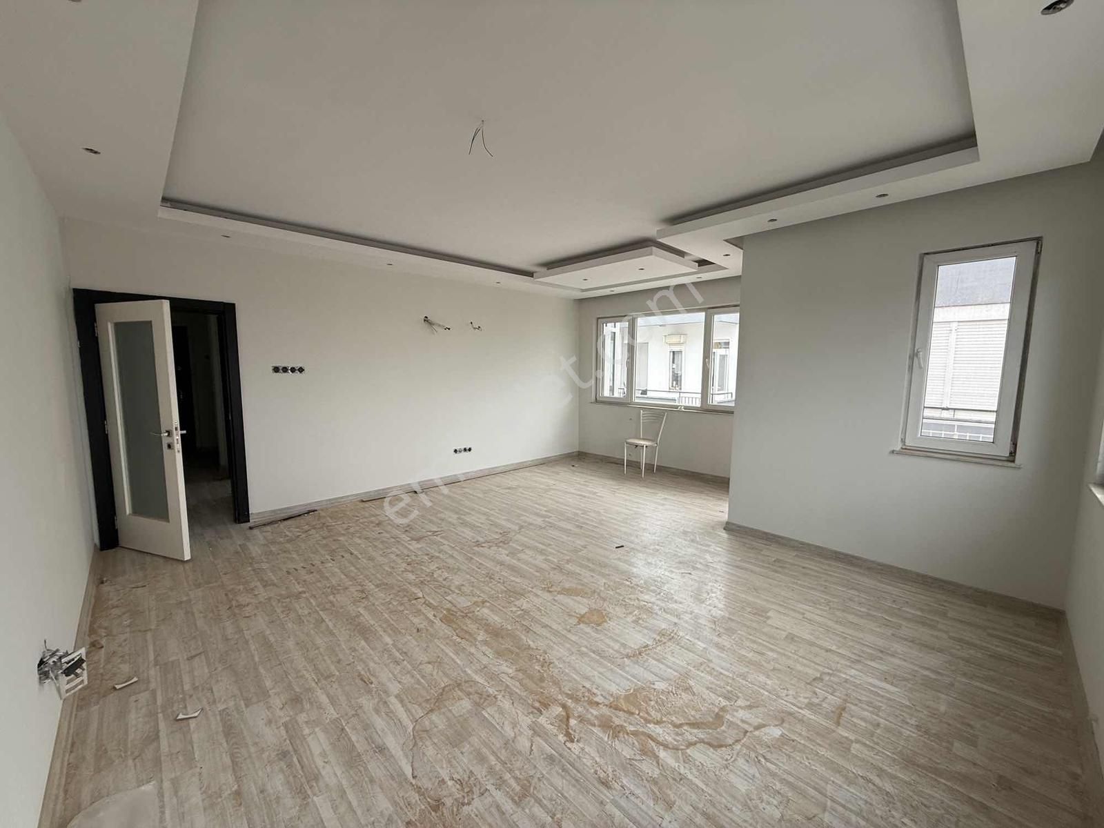 Süper Genişlikte Cadde Üstü İçi Sıfır Yapılı 3+1 Kiralık Daire - Görsel 28