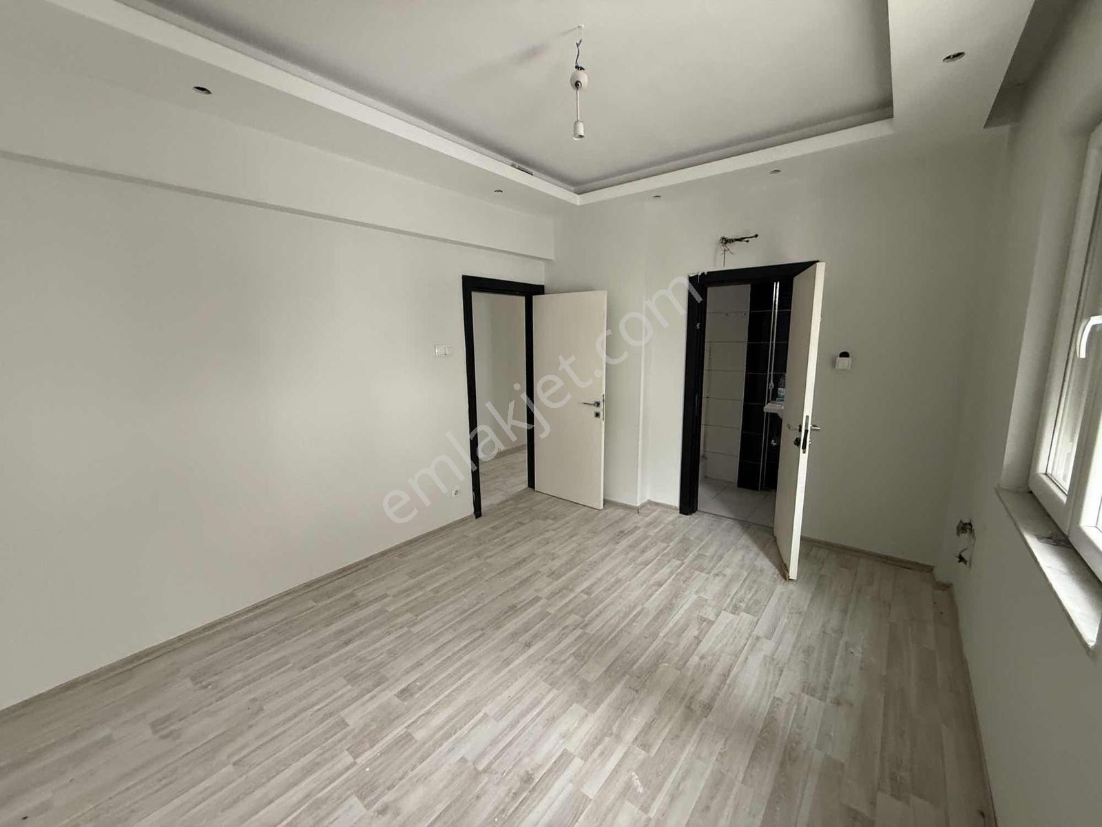 Süper Genişlikte Cadde Üstü İçi Sıfır Yapılı 3+1 Kiralık Daire - Görsel 10