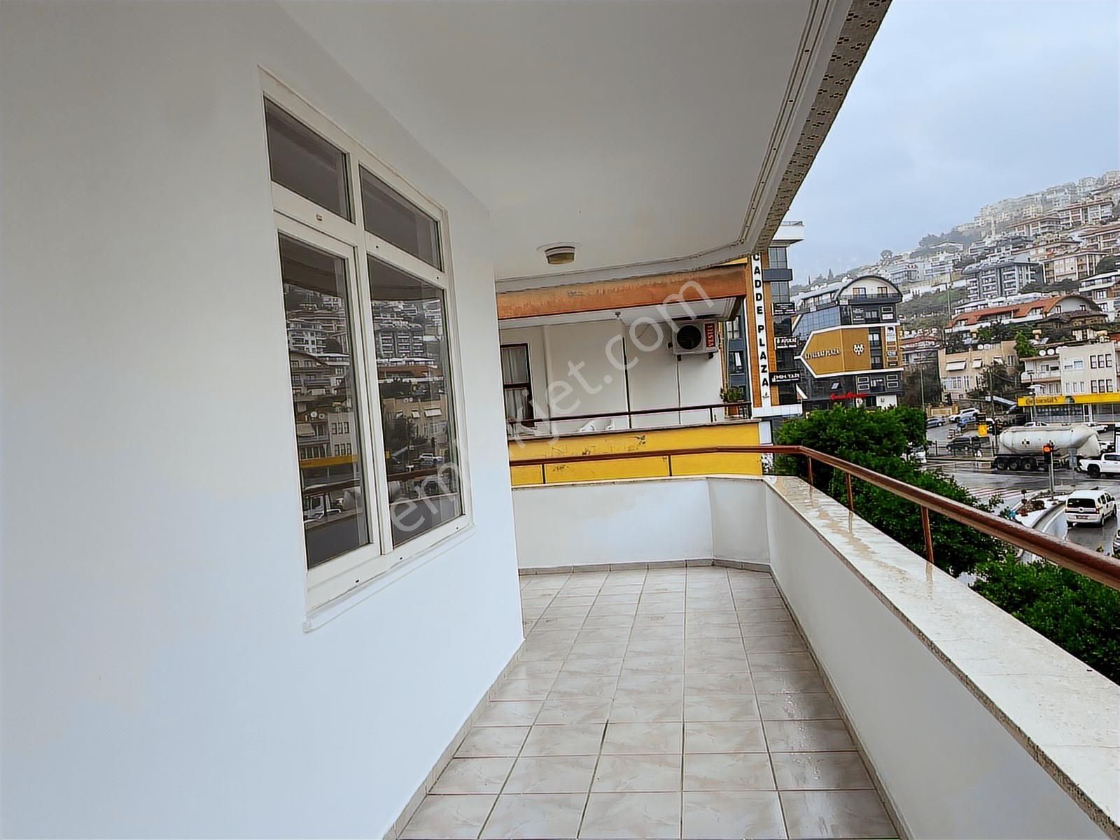 Alanya Merkez Hacet Mahallesinde 2+1 Ayrı Mutfaklı Geniş Daire - Görsel 11