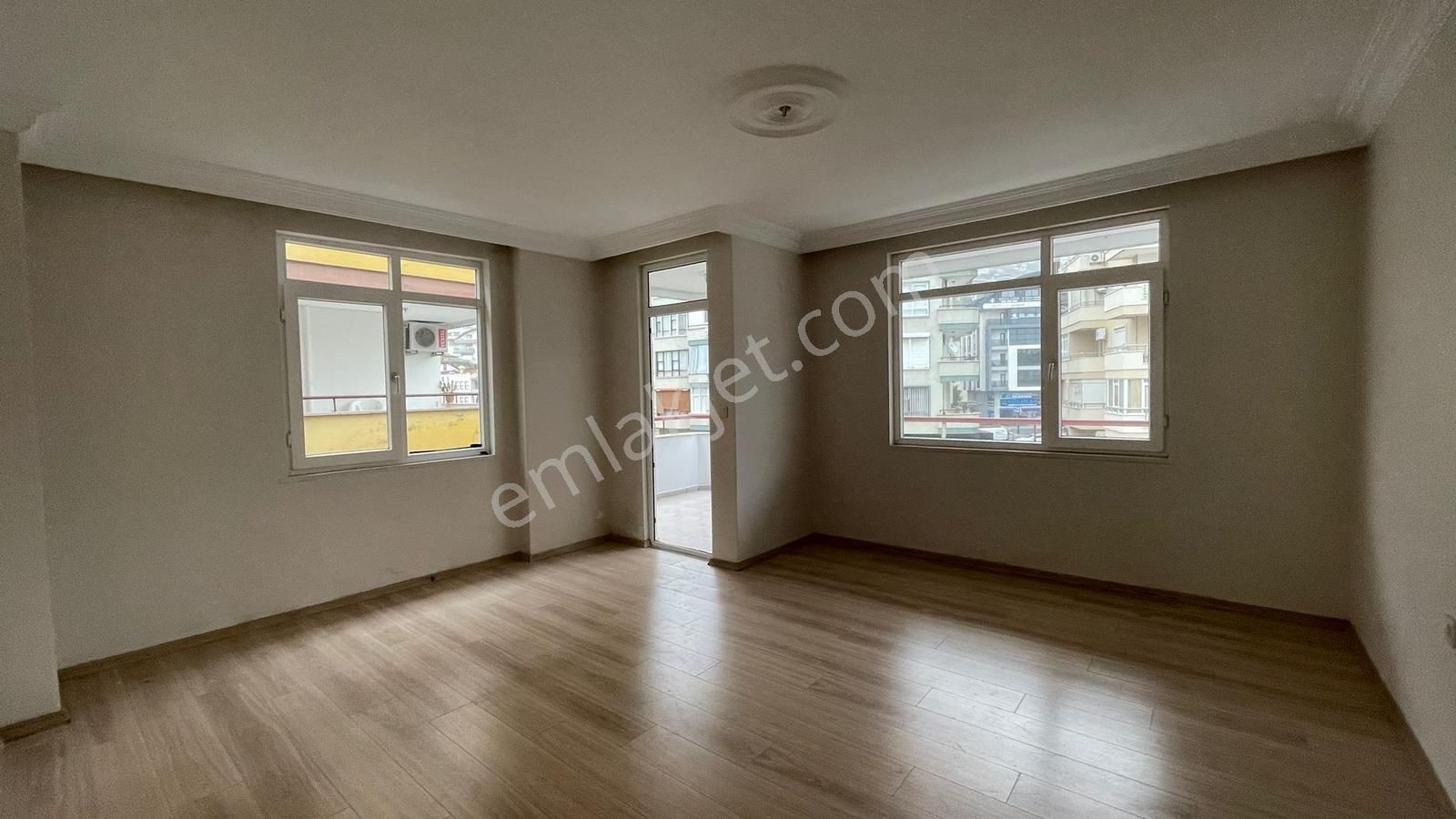 Alanya Merkez Hacet Mahallesinde 2+1 Ayrı Mutfaklı Geniş Daire - Görsel 6