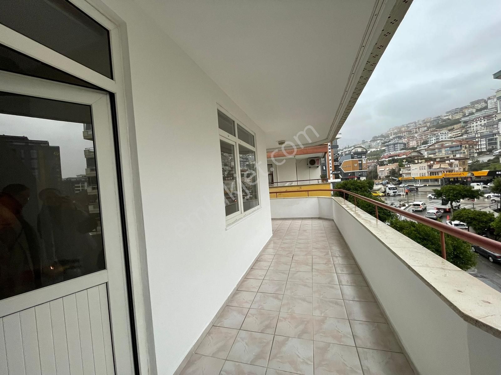 Alanya Merkez Hacet Mahallesinde 2+1 Ayrı Mutfaklı Geniş Daire - Görsel 14