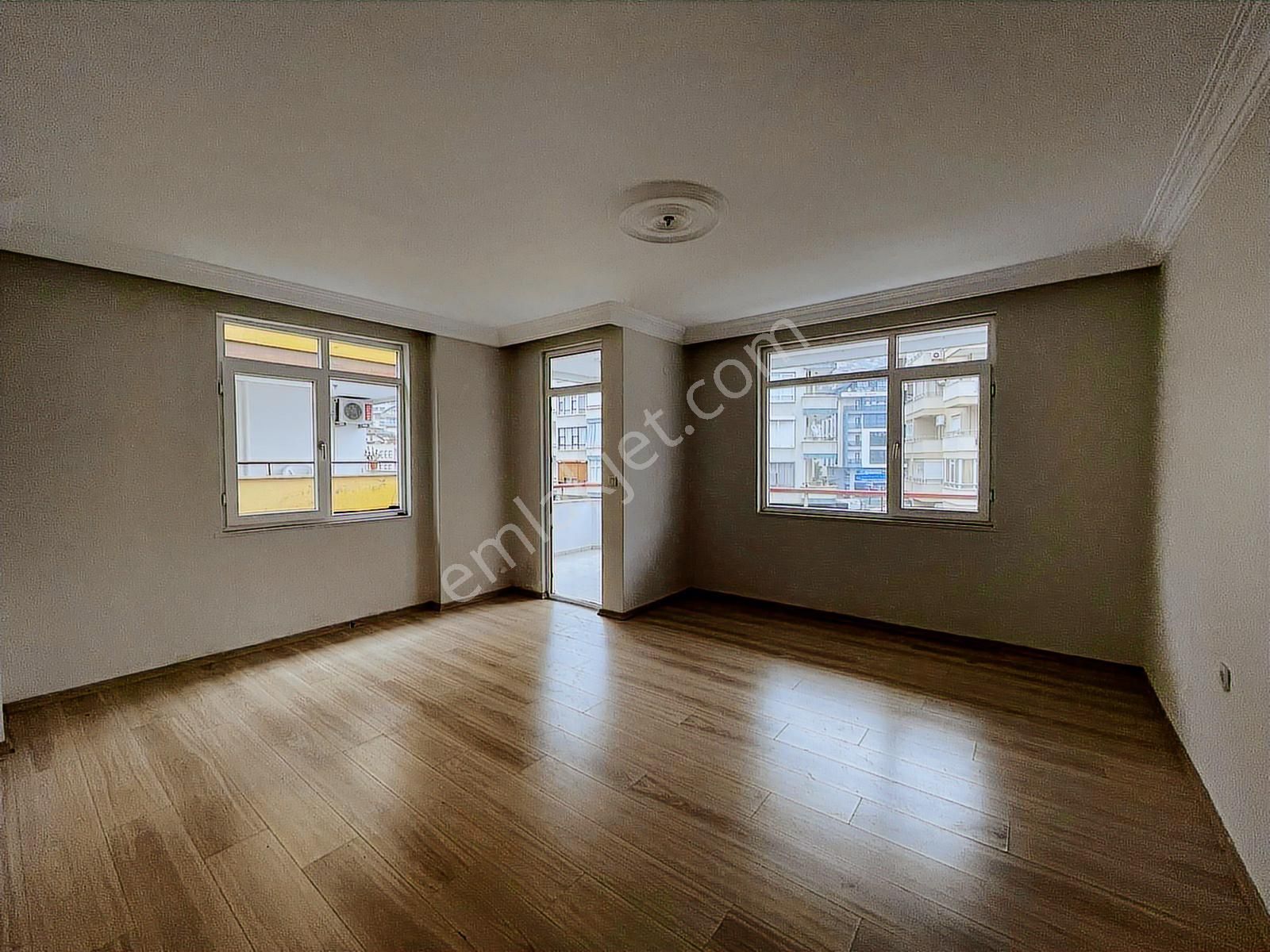 Alanya Merkez Hacet Mahallesinde 2+1 Ayrı Mutfaklı Geniş Daire - Görsel 8