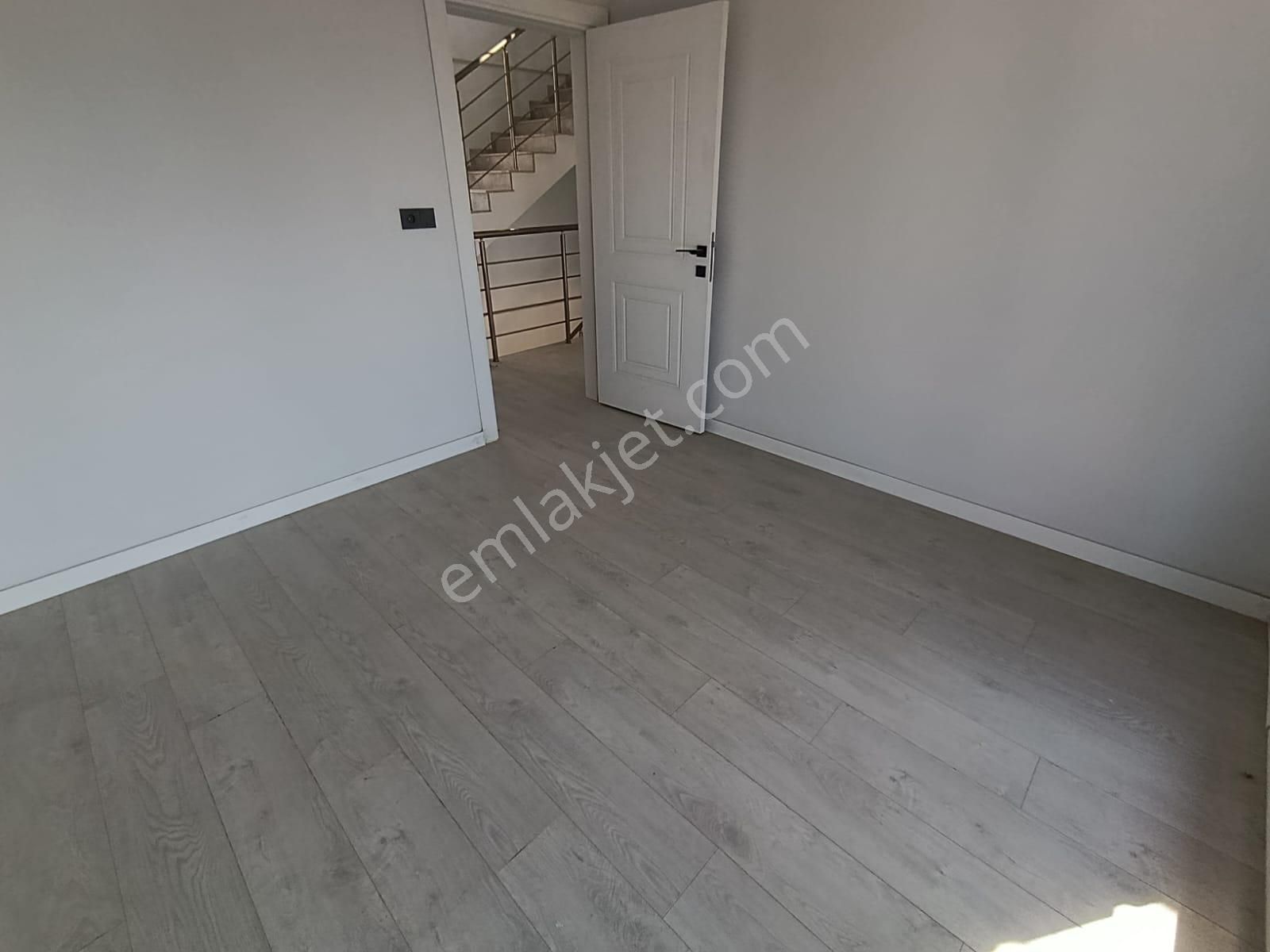 Hem Merkezi Hem Müstakil! , Özel Havuzlu 3+1 5 Banyolu Lüks Villa - Görsel 18