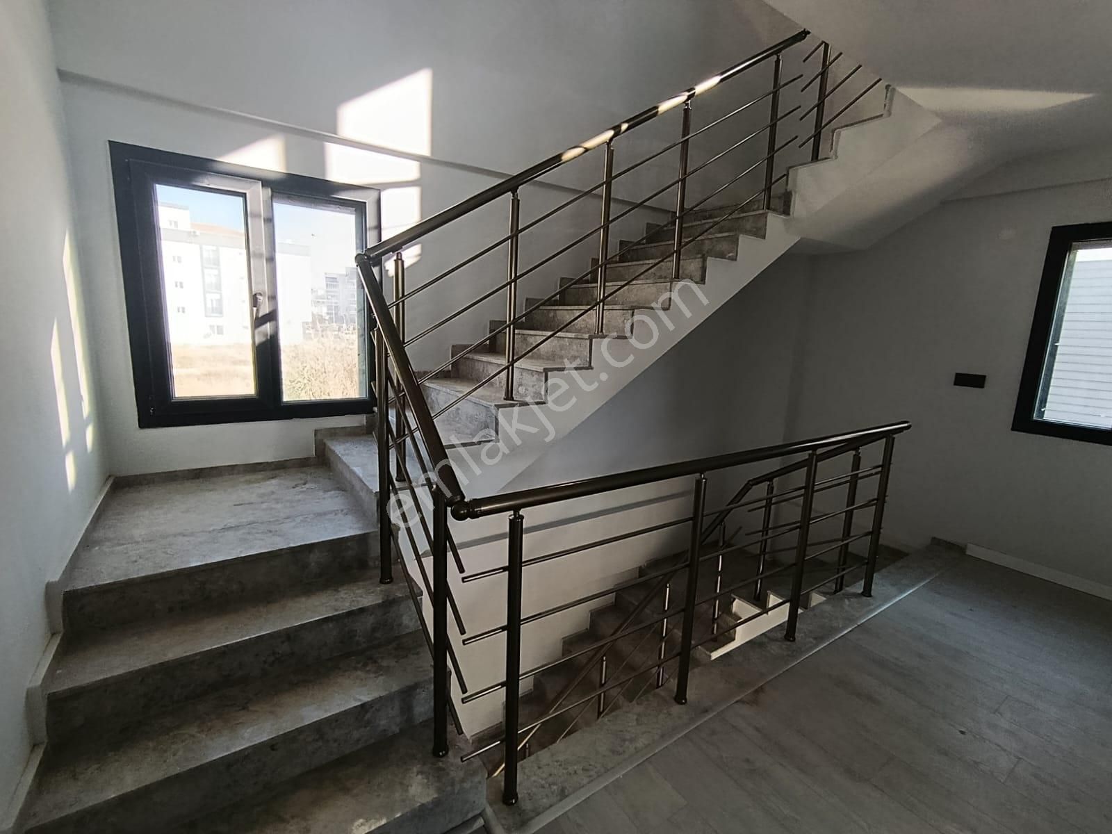 Hem Merkezi Hem Müstakil! , Özel Havuzlu 3+1 5 Banyolu Lüks Villa - Görsel 23