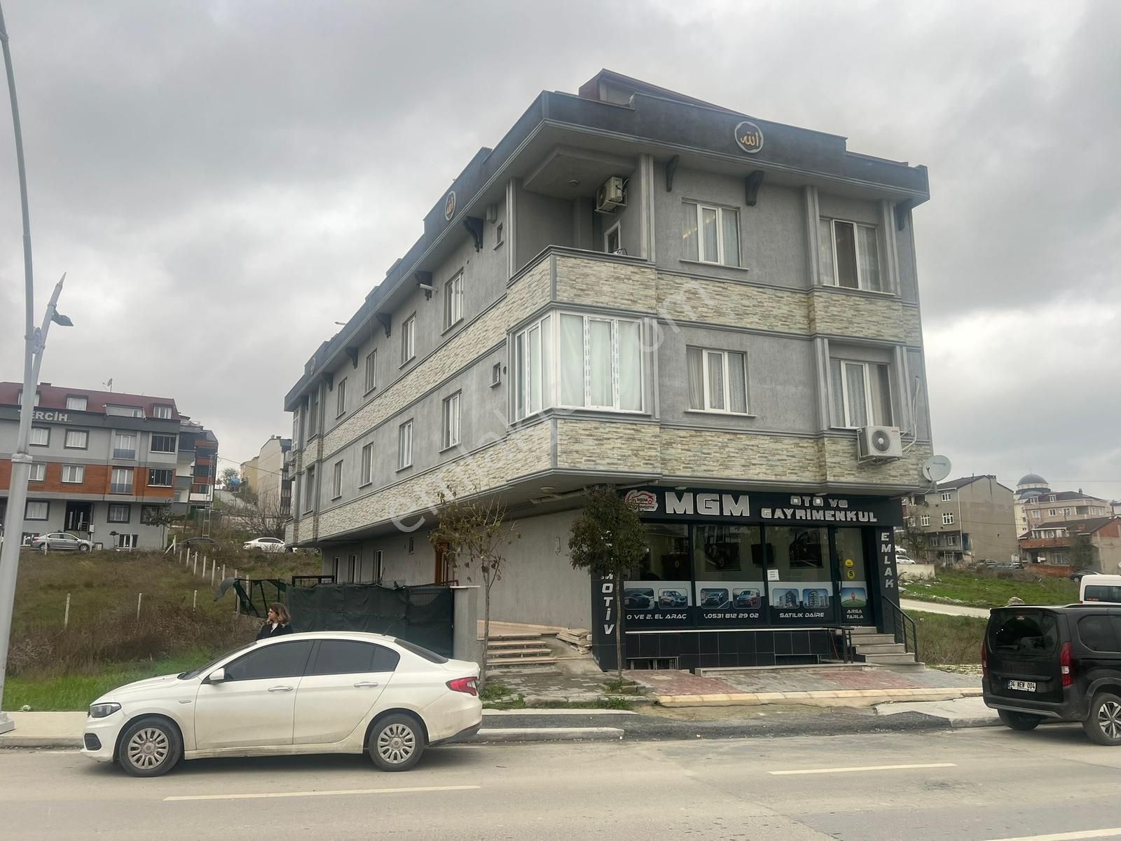 Arnavutköy Taşolukta Eşyalı 3+1 Acil Satılık Daire