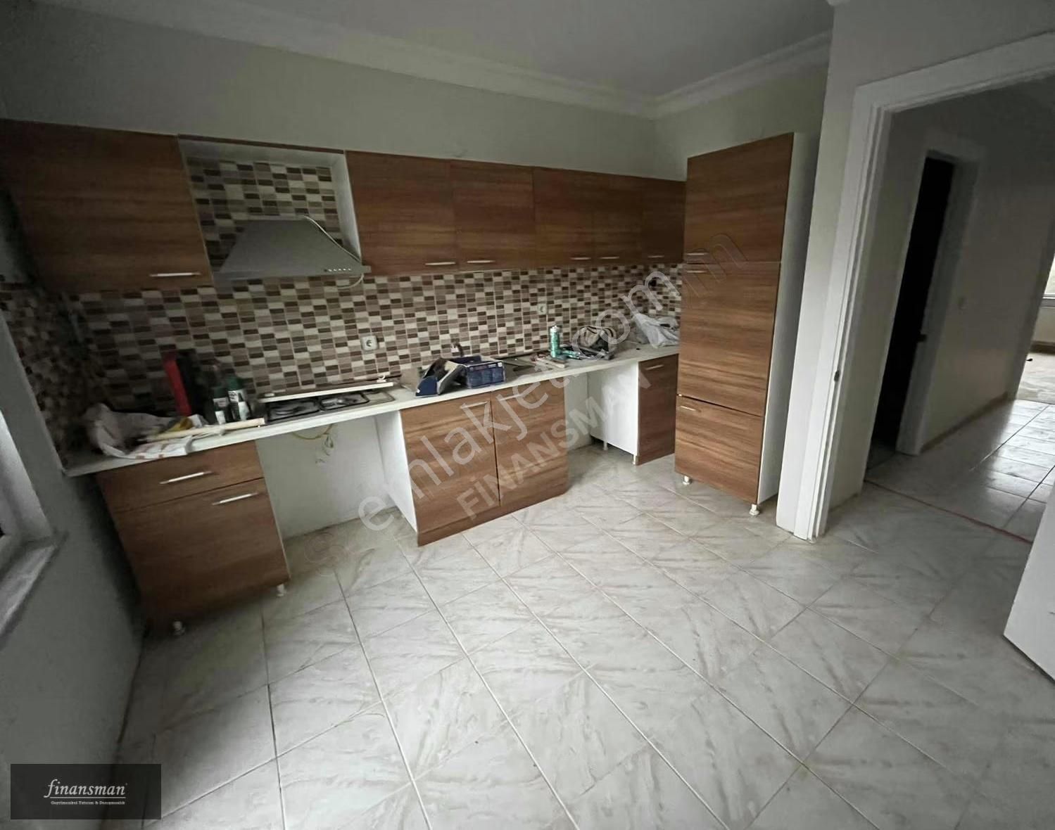 Finansman'dan..cadde Üstü..bakımlı..geniş..arakat 2+1 Daire - Görsel 2