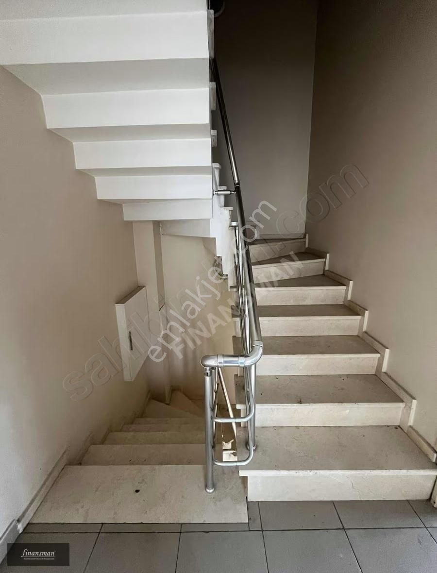 Finansman'dan..havuzlu..müstakil Girişli..geniş Bahçeli Villa