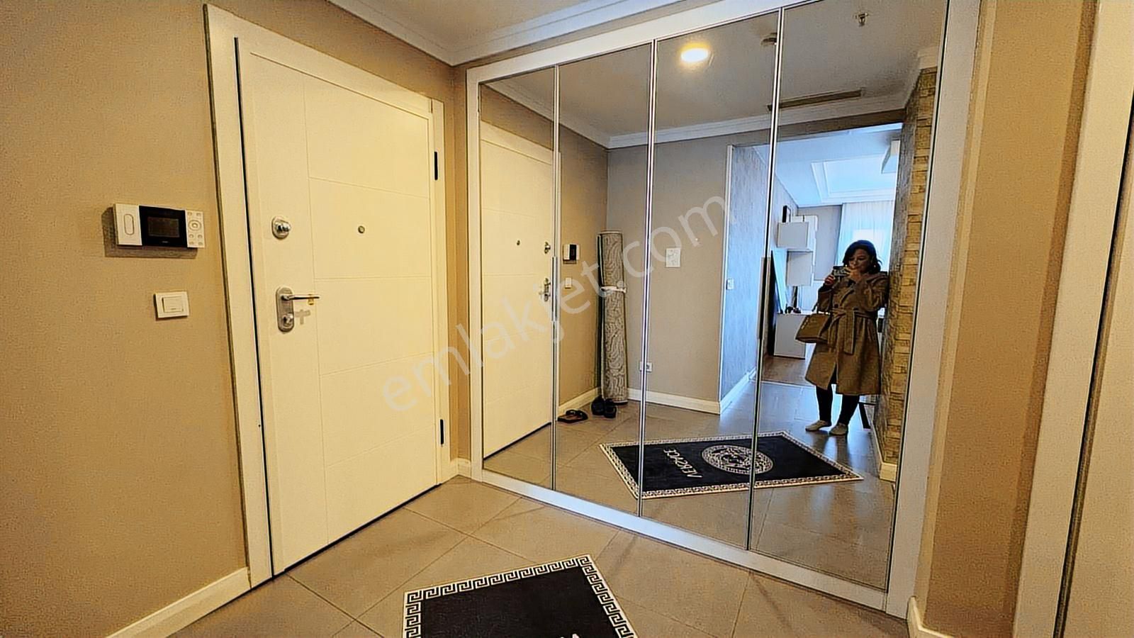 Avrupa Konutları 3'te Ara Kat, Full Eşyalı 1+1 Kiralık Daire - Görsel 32