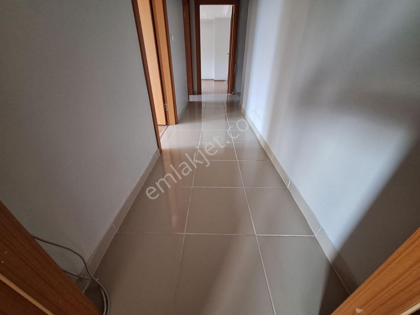 Ünalan Mahallesi'nde Muhteşem Çatı Dubleks Çift Girişli Daire - Görsel 18