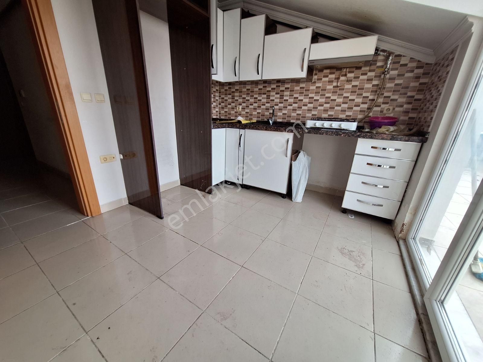 Ünalan Mahallesi'nde Muhteşem Çatı Dubleks Çift Girişli Daire - Görsel 32