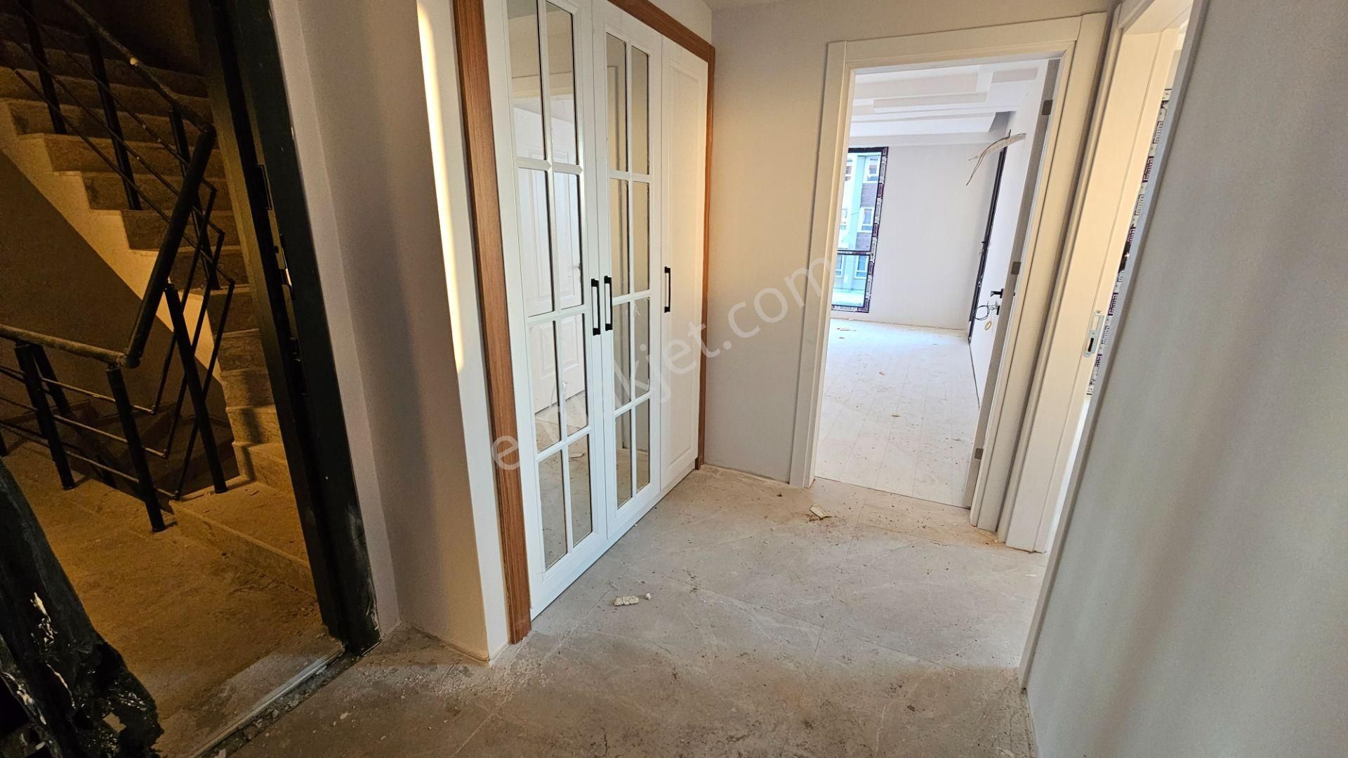 Göçmen Gayrimenkul'den Yeşil Mah.2+1 Sıfır Lüks Satılık Arakat - Görsel 12