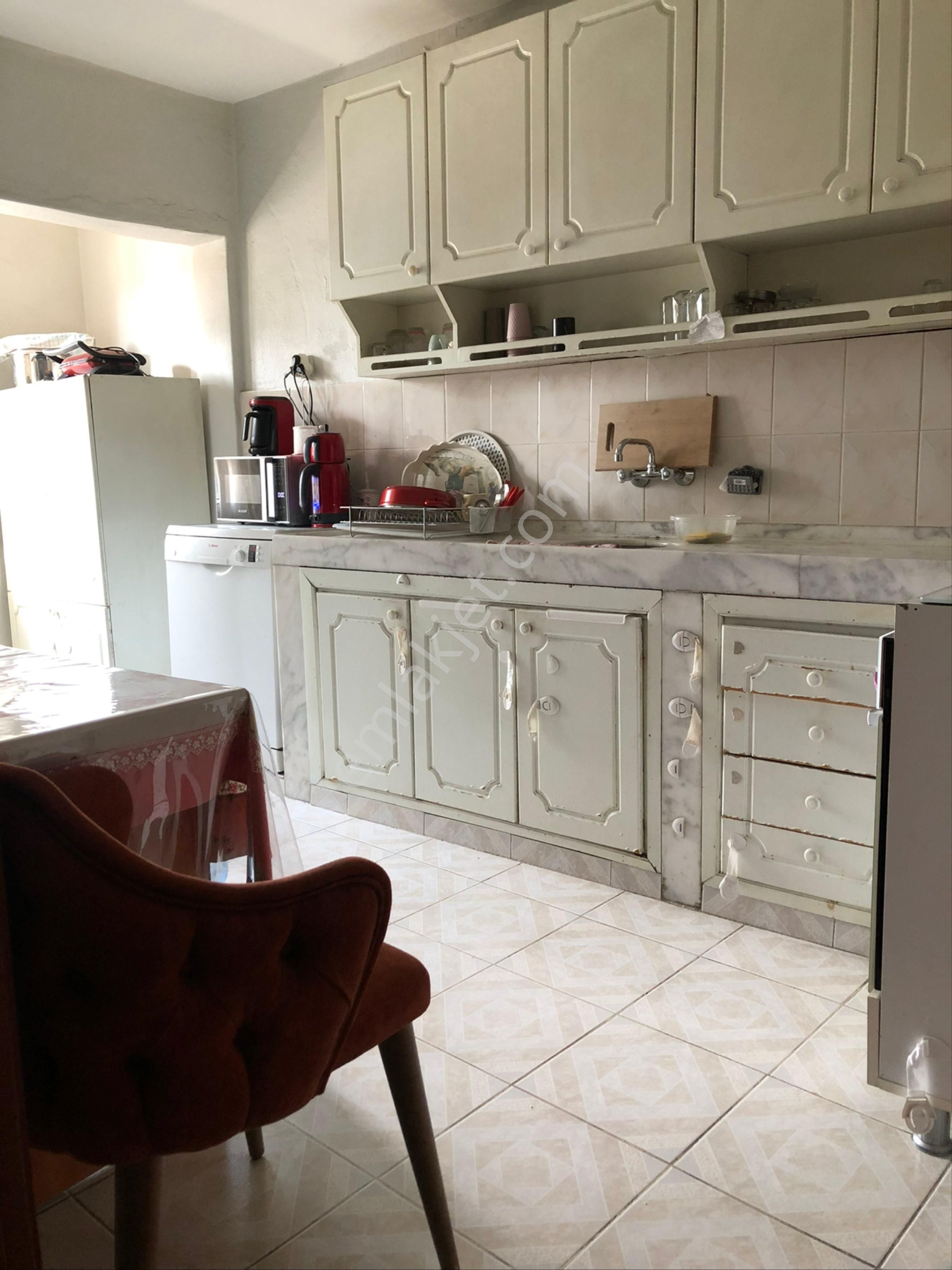 Kozan Yolunda 3 Katlı Dükkan+ev - Görsel 3