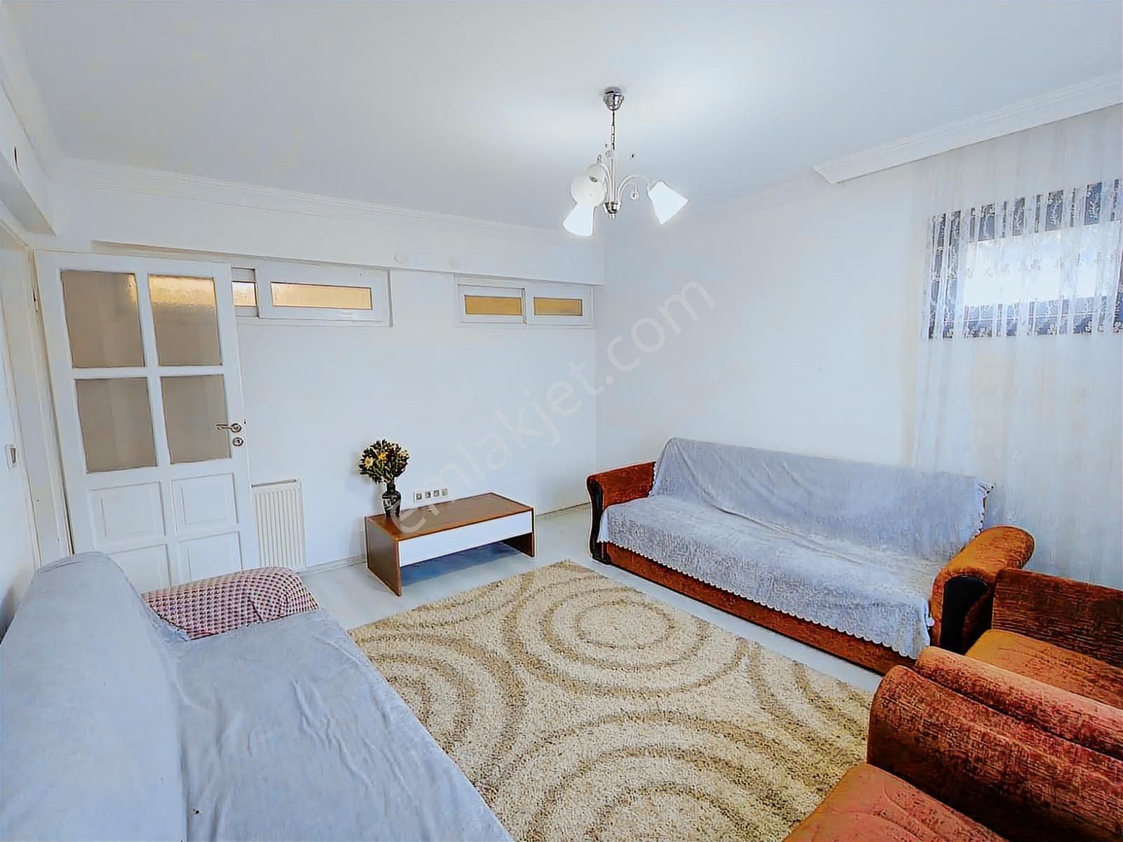 Balçova Tanju Okan Sok. Eşyalı Kiralık 2+1daire - Görsel 3