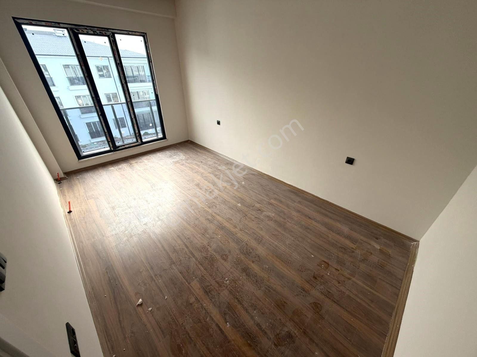 𝄞melodi'den Karaağaç'ta Otoparklı Sitede Ön Cephe Ayrı Mutfaklı Yeni Tasarım 2+1 Daire - Görsel 31