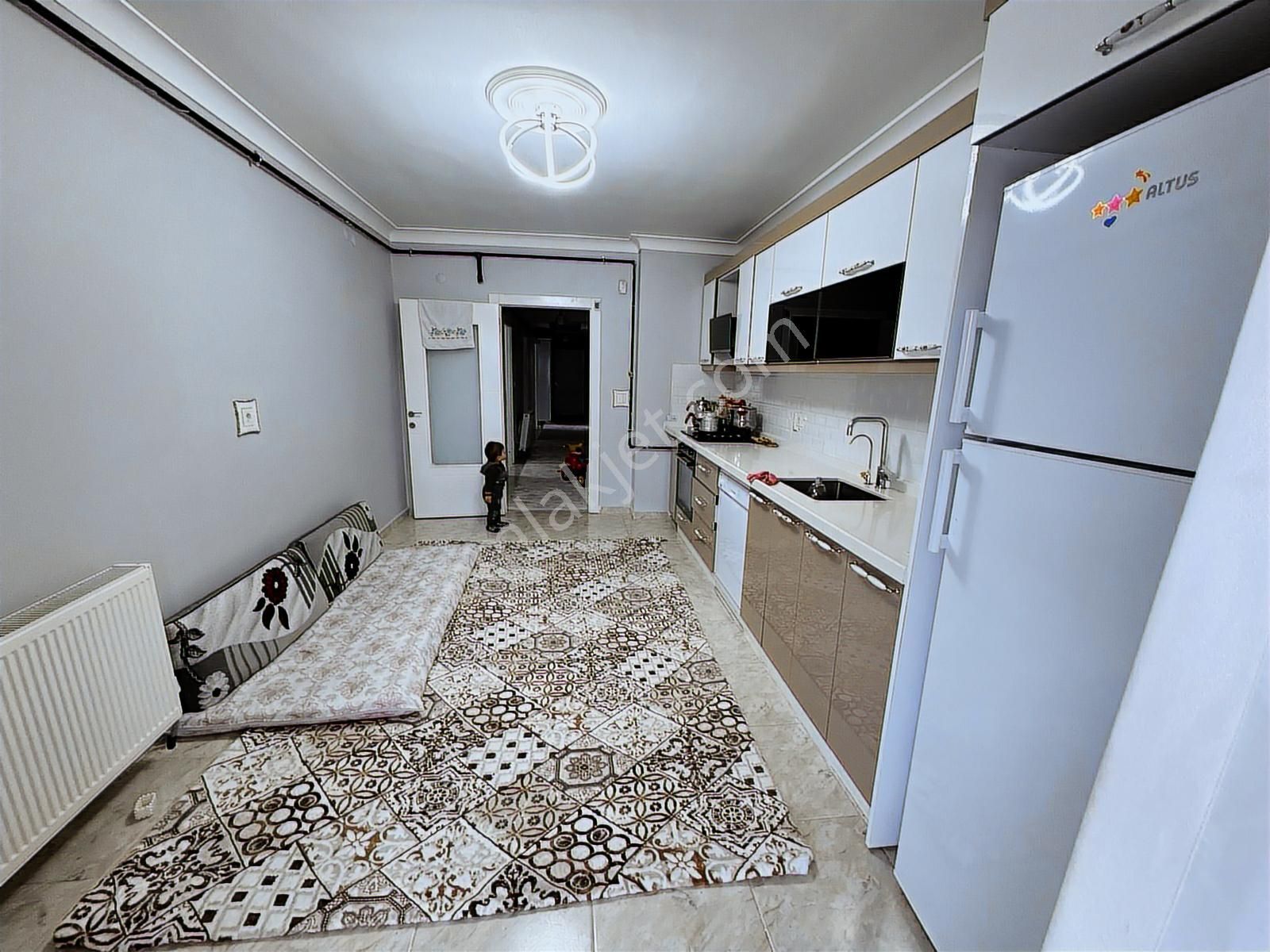 Yılmazer'den Ş.ertuğrul Kocaer Cad. Üzeri Ful Yapılı İskanlı 3+1 - Görsel 23