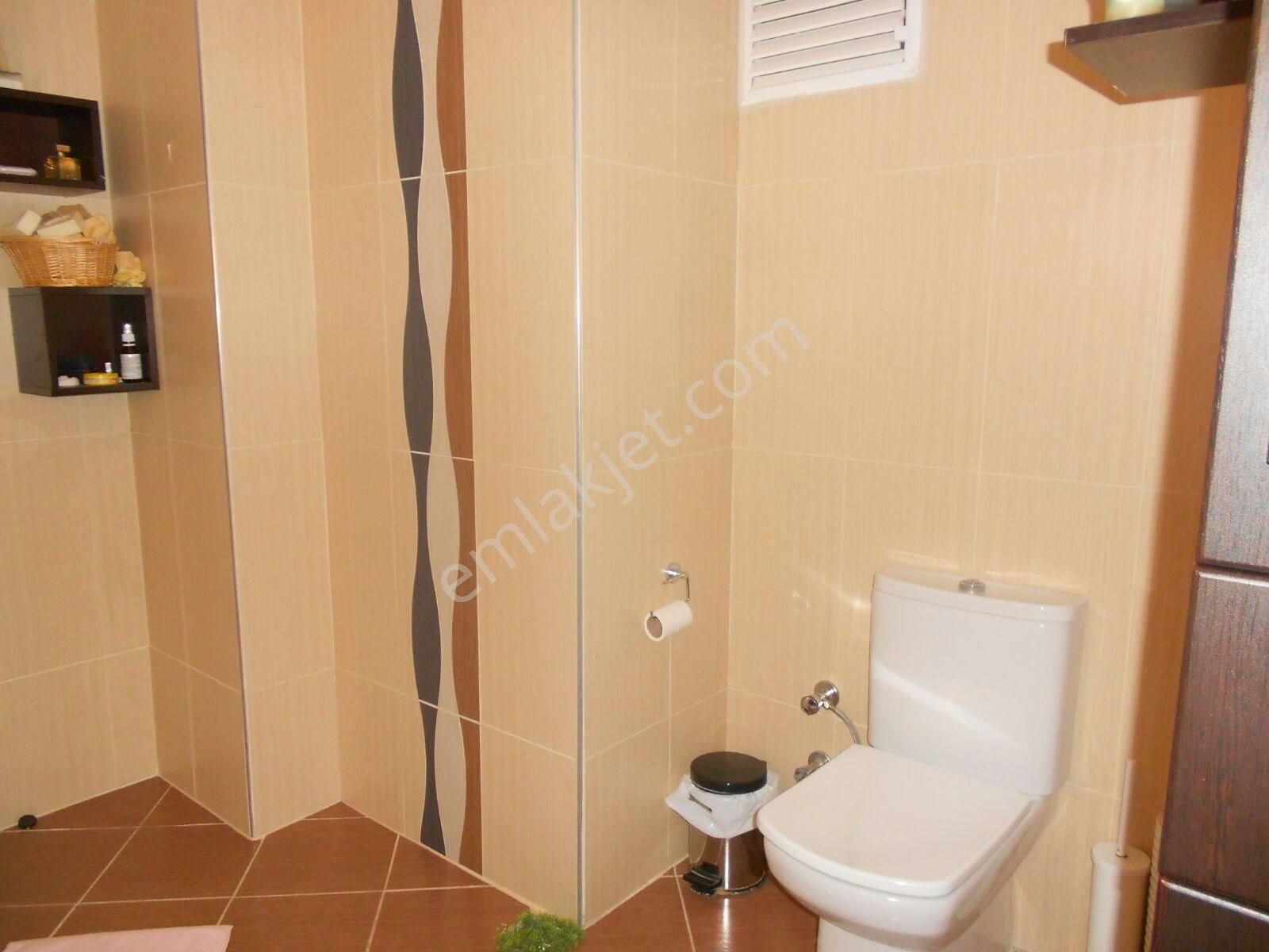 Barış Mahallesi'nde Site İçinde 3+1 Kombili Daire - Görsel 2