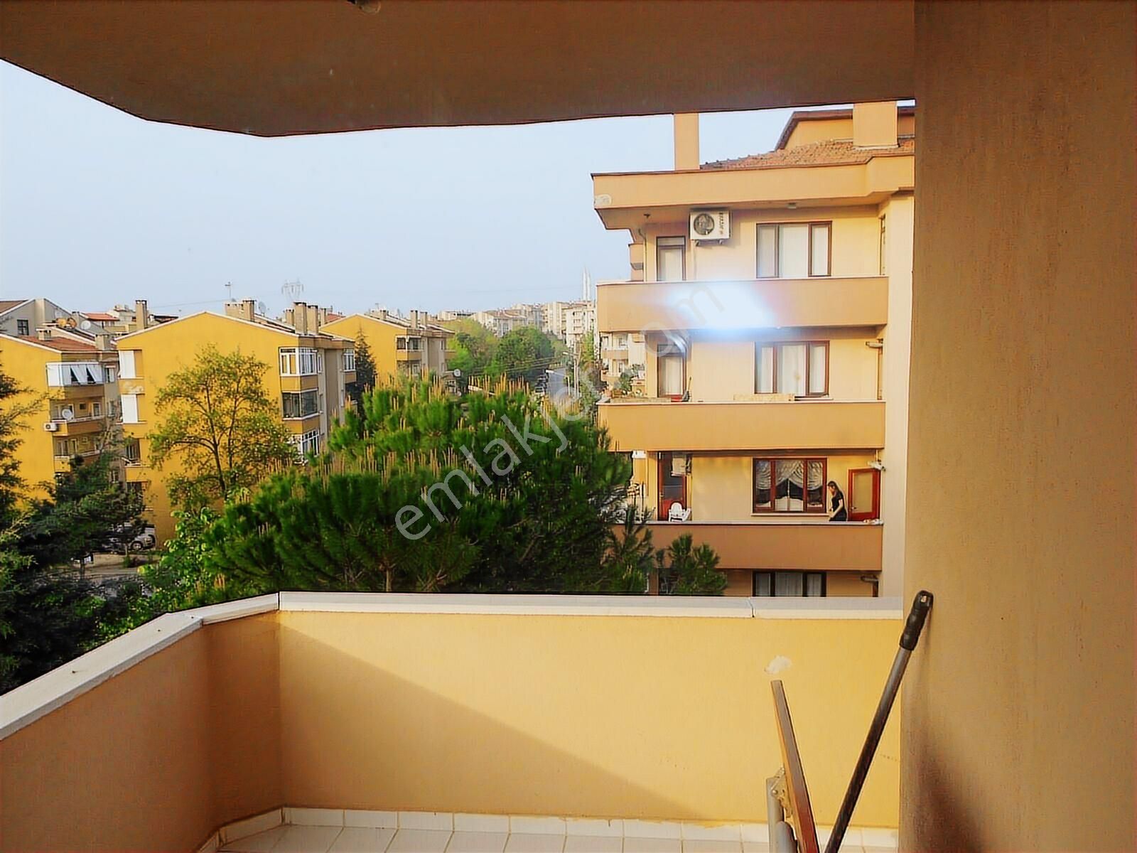 Barış Mahallesi'nde Site İçinde 3+1 Kombili Daire - Görsel 9