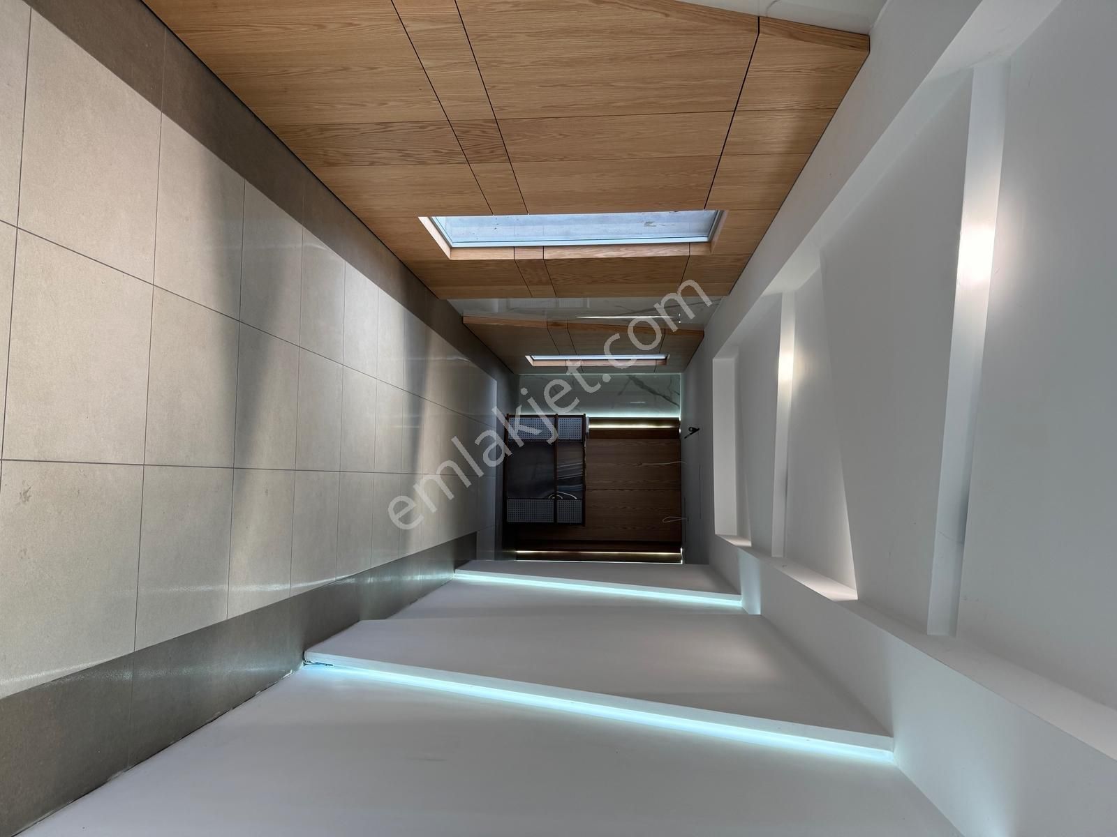 Şerifali'de Kiralik 275m2 Ofis - Görsel 13