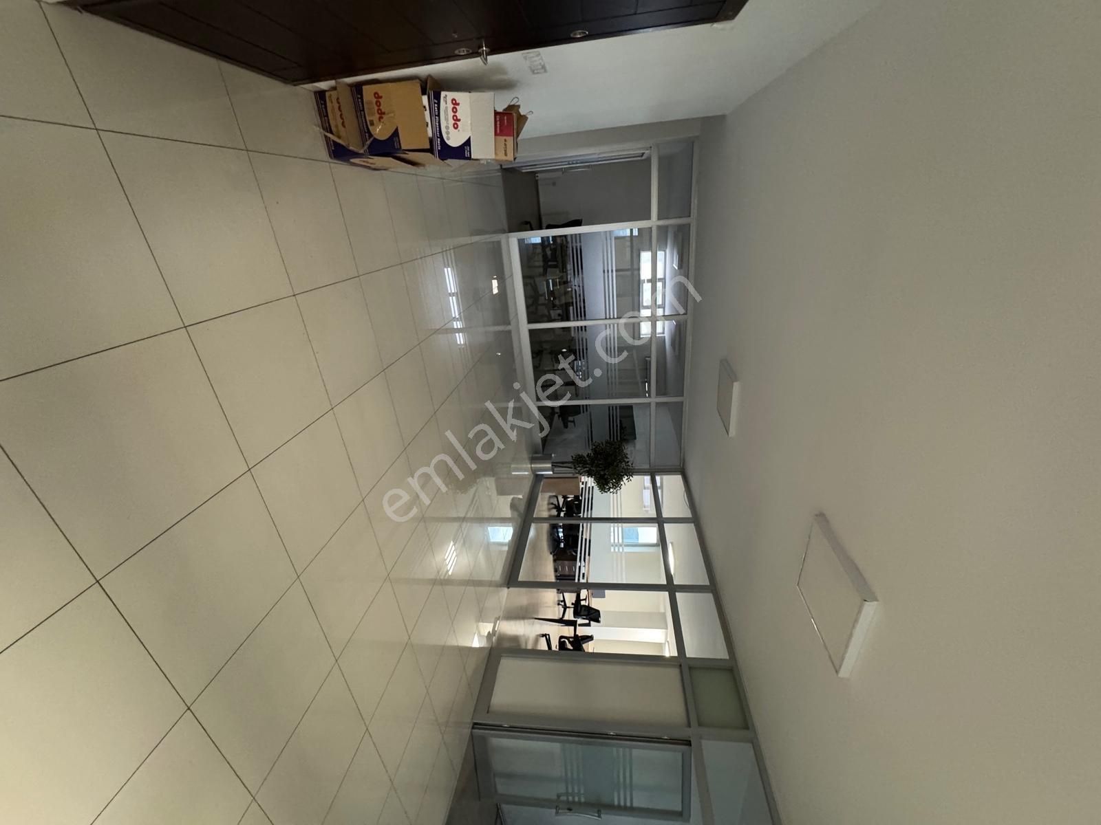 Şerifali'de Kiralik 275m2 Ofis - Görsel 18