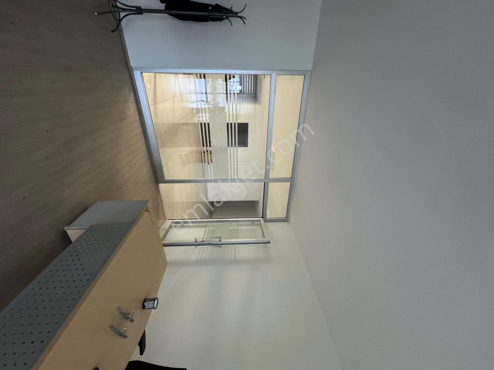 Şerifali'de Kiralik 275m2 Ofis - Görsel 12