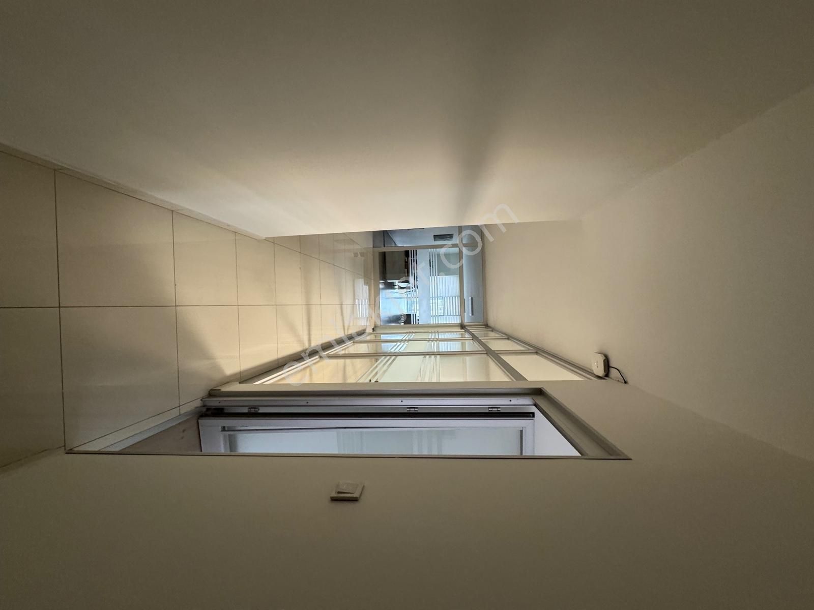 Şerifali'de Kiralik 275m2 Ofis - Görsel 2