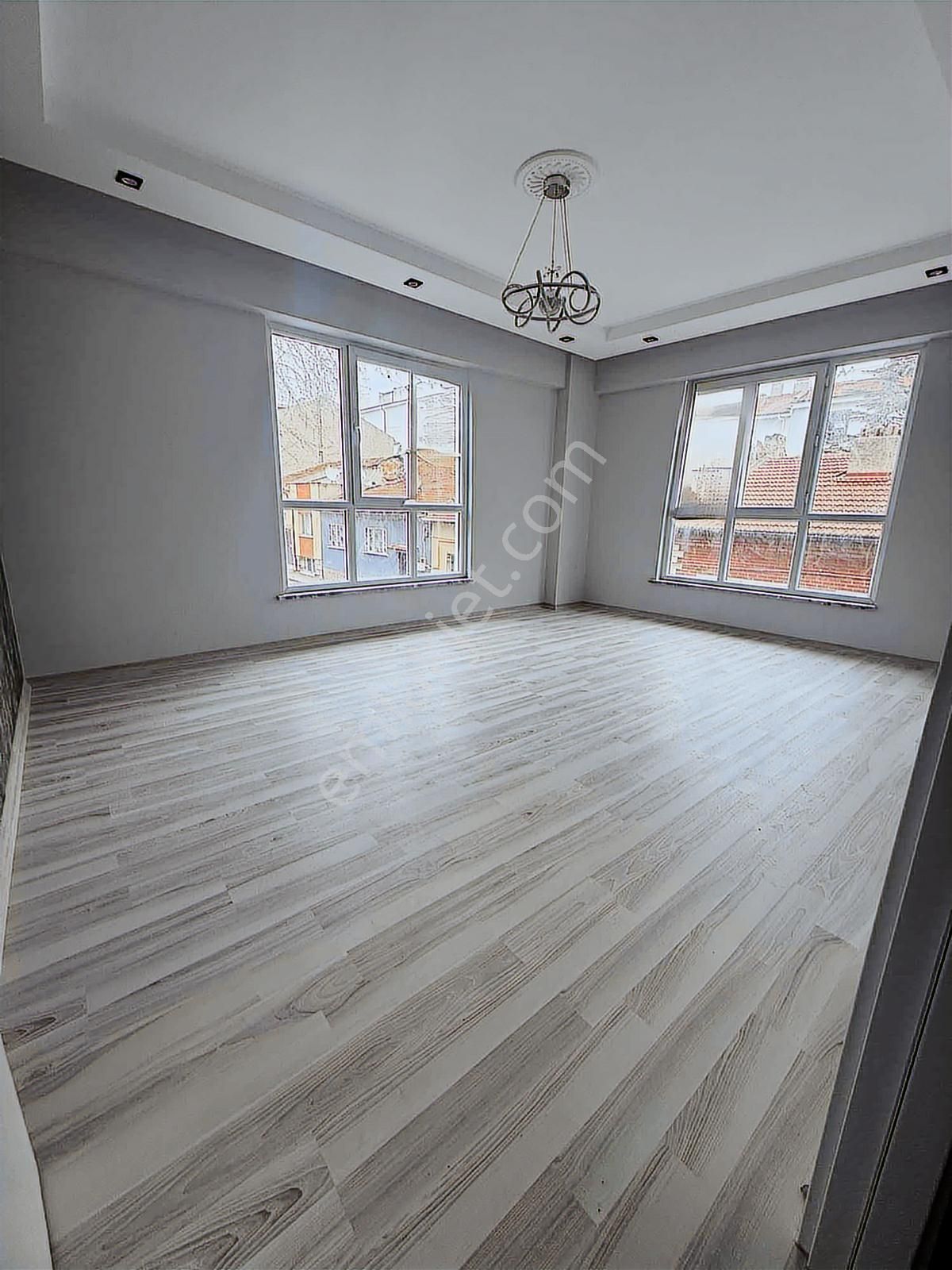 Şirintepe Mahallesi Park Yanı Satılık 2+1 Daire - Görsel 2