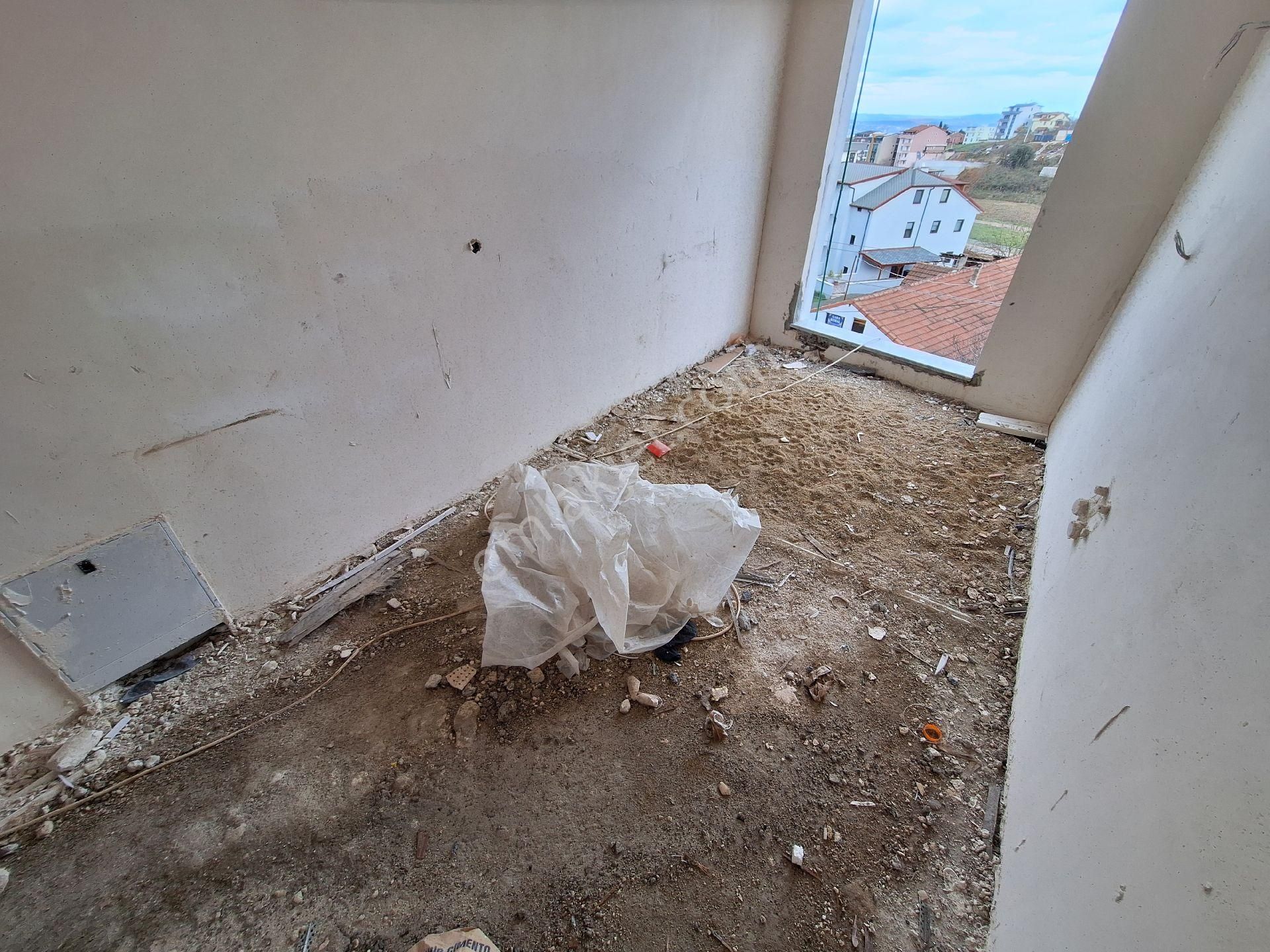 Cadde Üstü 2+1 Arakat Daire, Belediye/kaymakamlık Caddesi Sonunda - Görsel 14