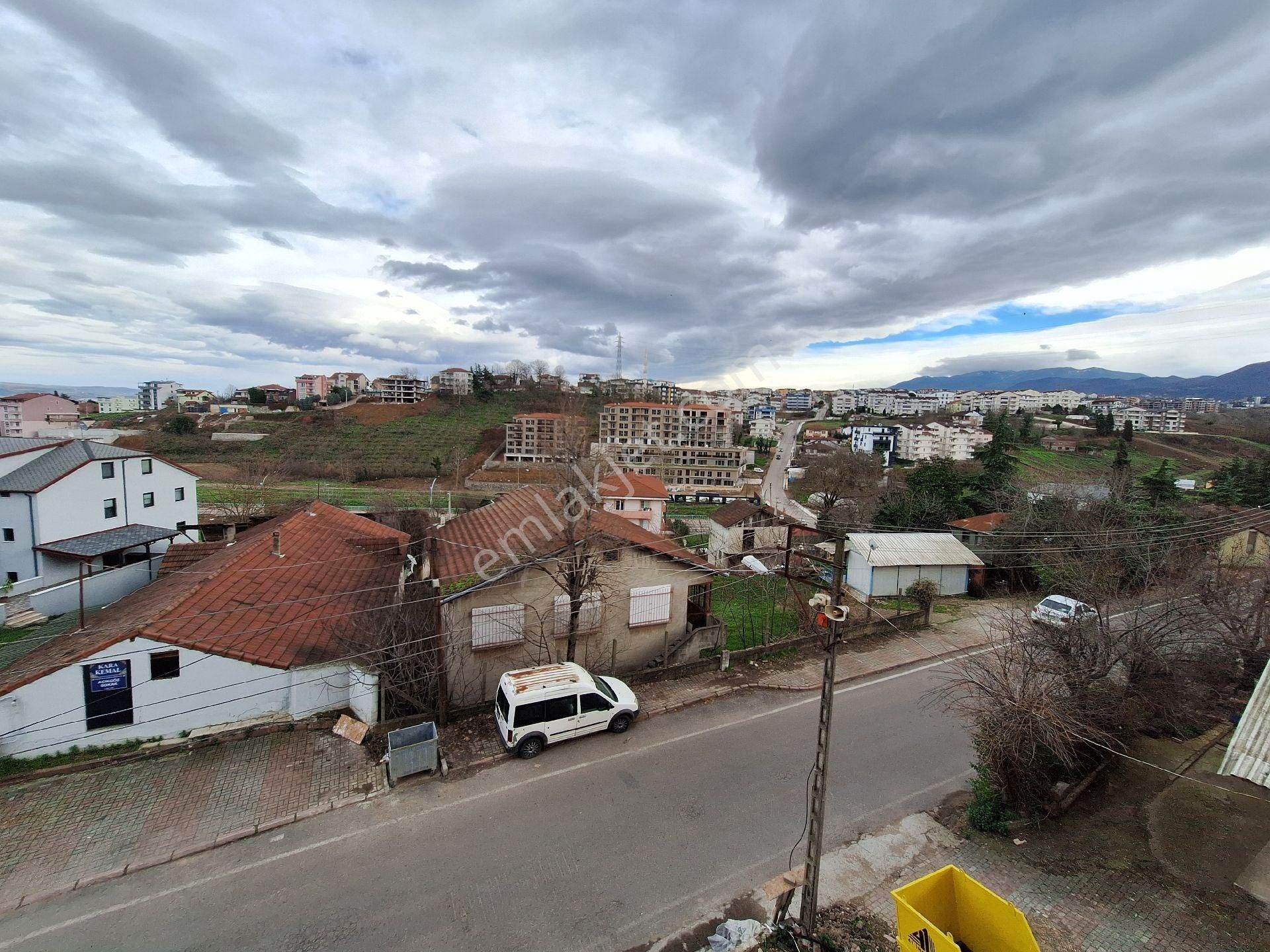 Cadde Üstü 2+1 Arakat Daire, Belediye/kaymakamlık Caddesi Sonunda - Görsel 6