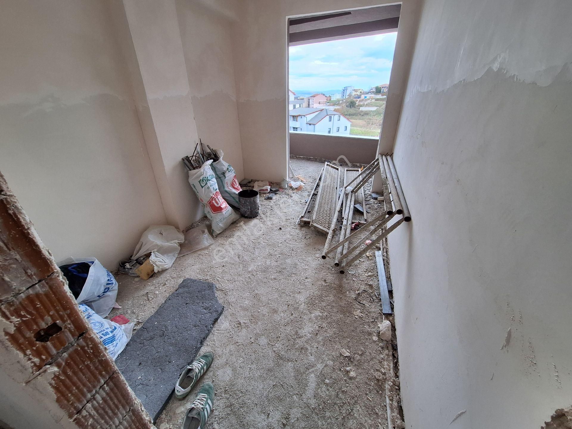 Cadde Üstü 2+1 Arakat Daire, Belediye/kaymakamlık Caddesi Sonunda - Görsel 12