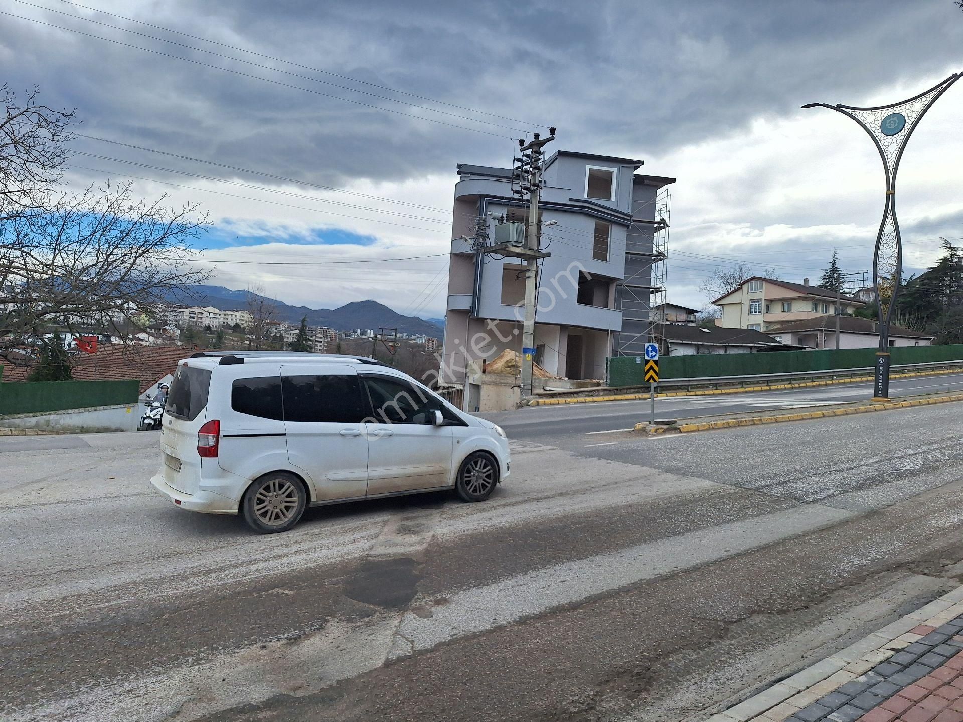 Cadde Üstü 2+1 Arakat Daire, Belediye/kaymakamlık Caddesi Sonunda - Görsel 33