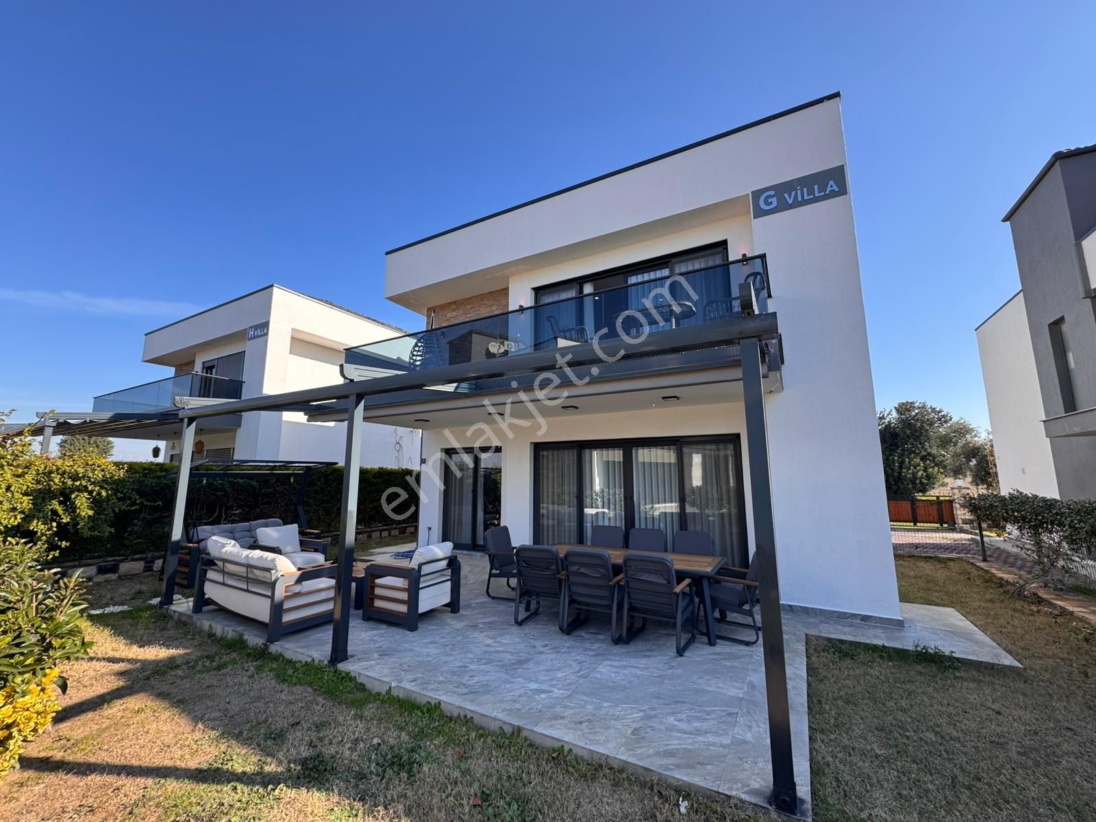 Didim Altınkum’da Denize 600 Metre Full Eşyalı Mimariye Bayılcağınız 4+1 Villa