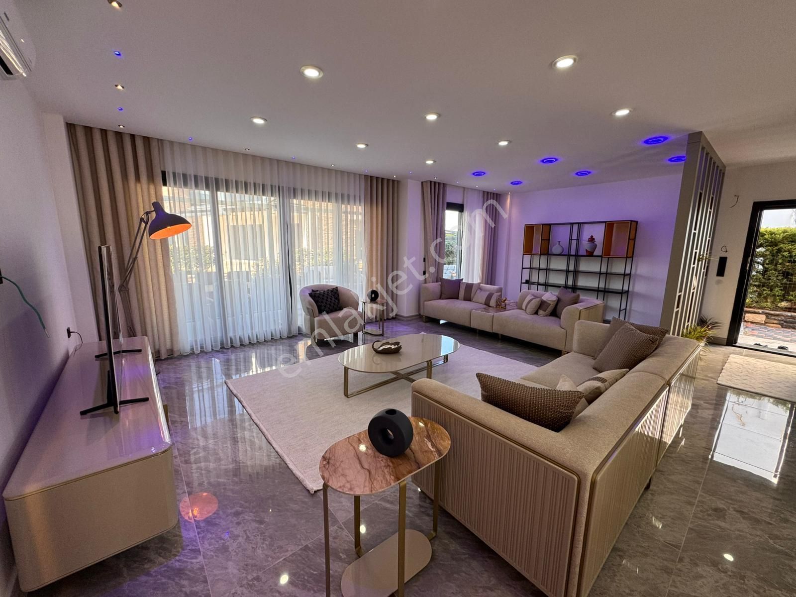 Didim Altınkum’da Denize 600 Metre Full Eşyalı Mimariye Bayılcağınız 4+1 Villa - Görsel 2