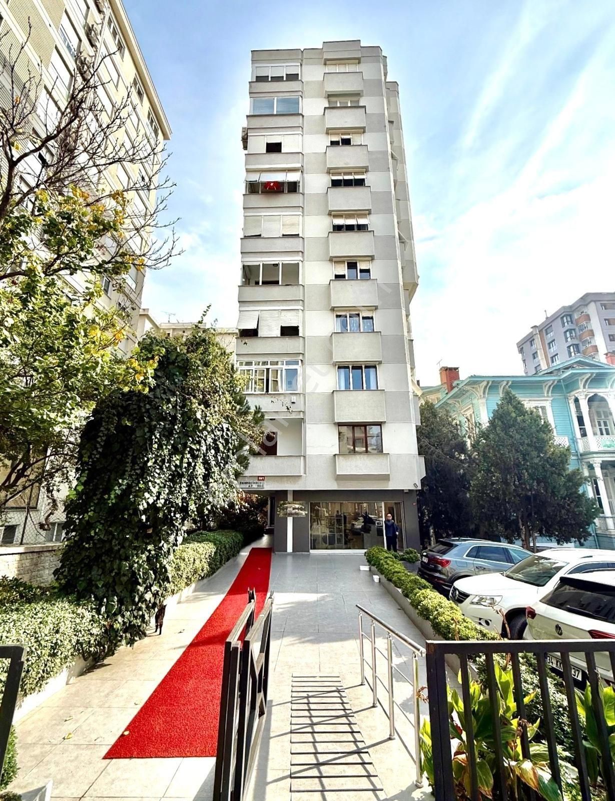 Lunas Cadde'den Göztepe'de 4+1 1
