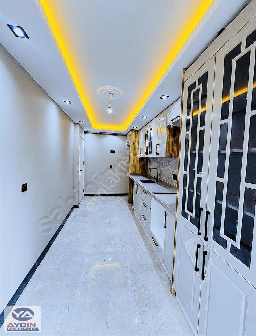 Darıca Marmaray Duraġına Yakın Satılık 3+1 Lűks Ara Kat Daire