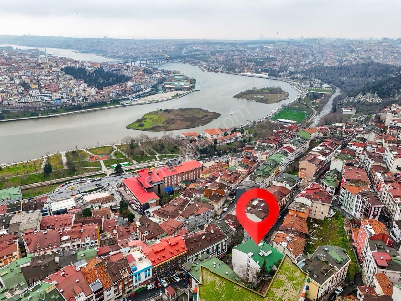 Eyüp Merkezde Sıfır Binada Yatırıma Uygun 2+1 Daire