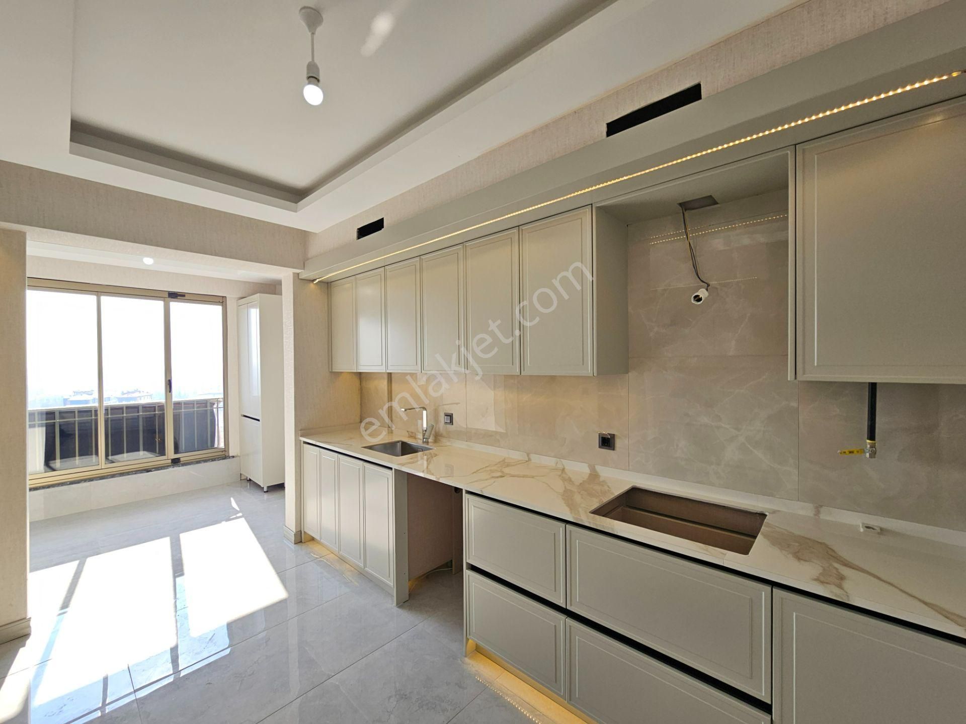 Selahaddin Eyyübi Mahallesinde Kahramanlar Caddesine Yakın 3+1 Lüx Sıfır Fırsat Daireler - Görsel 16