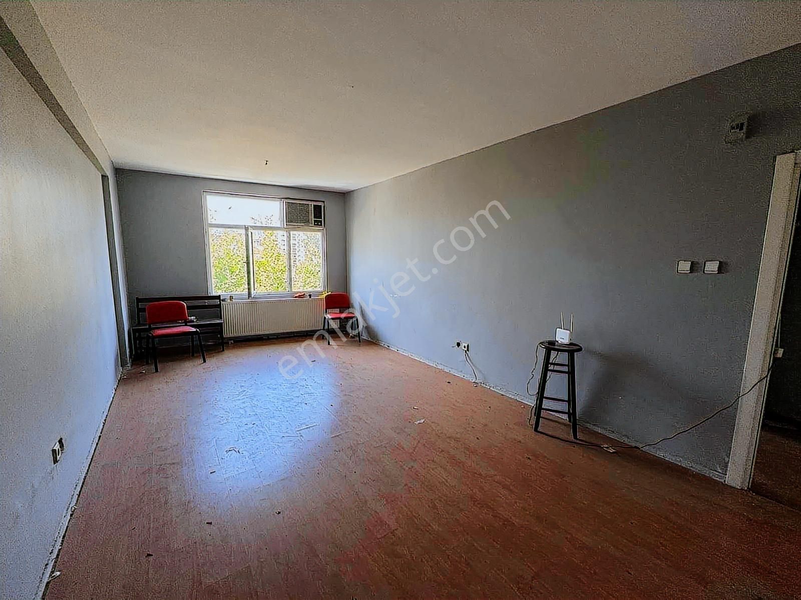 Cenk Atalay Solak'tan Dörtler İş Merkezi'nde Kiralık Ofis/büro - Görsel 6