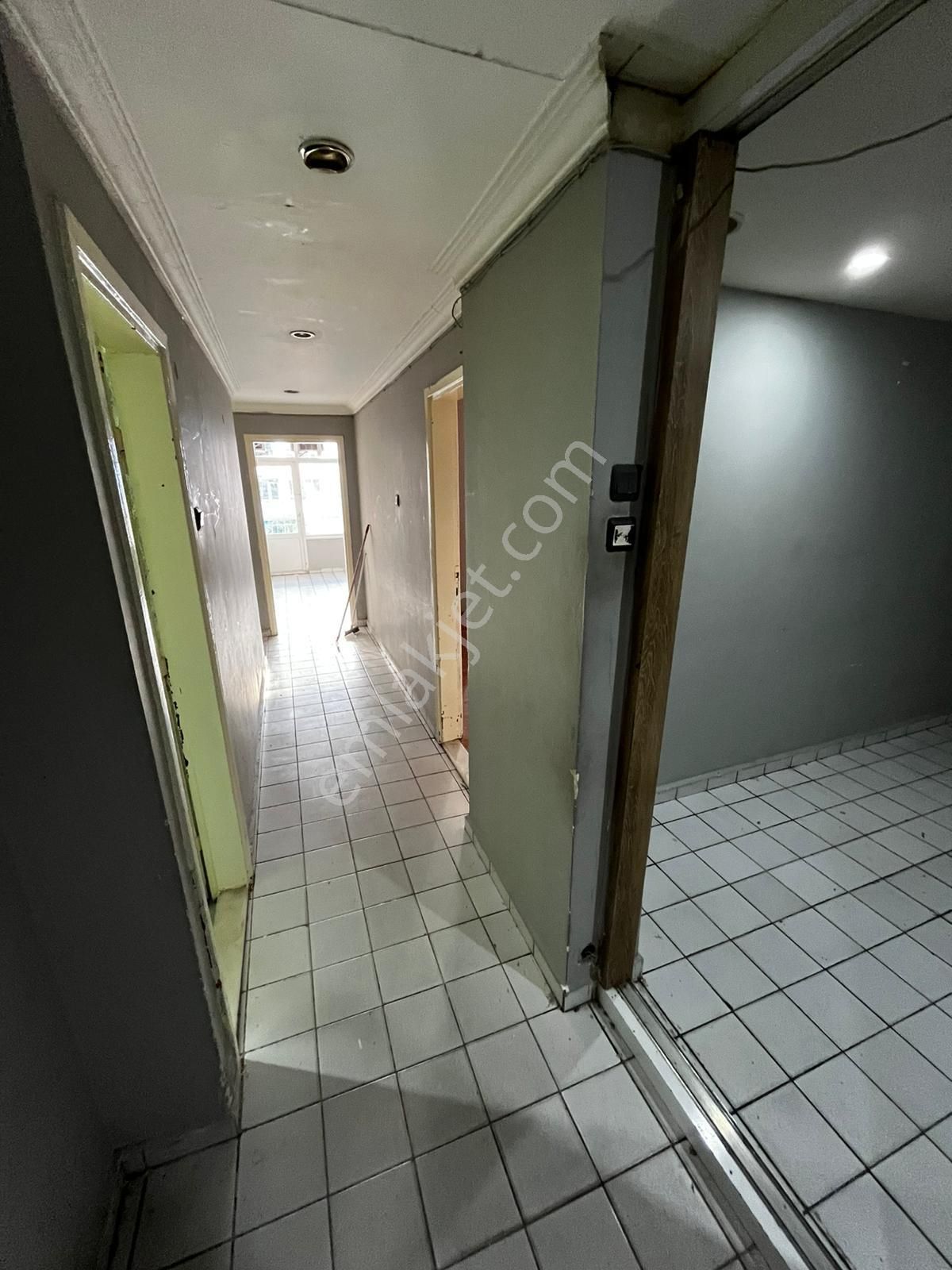 Güllük Caddesinde 2+1 Geniş İş Yeri Yada Ev - Görsel 10