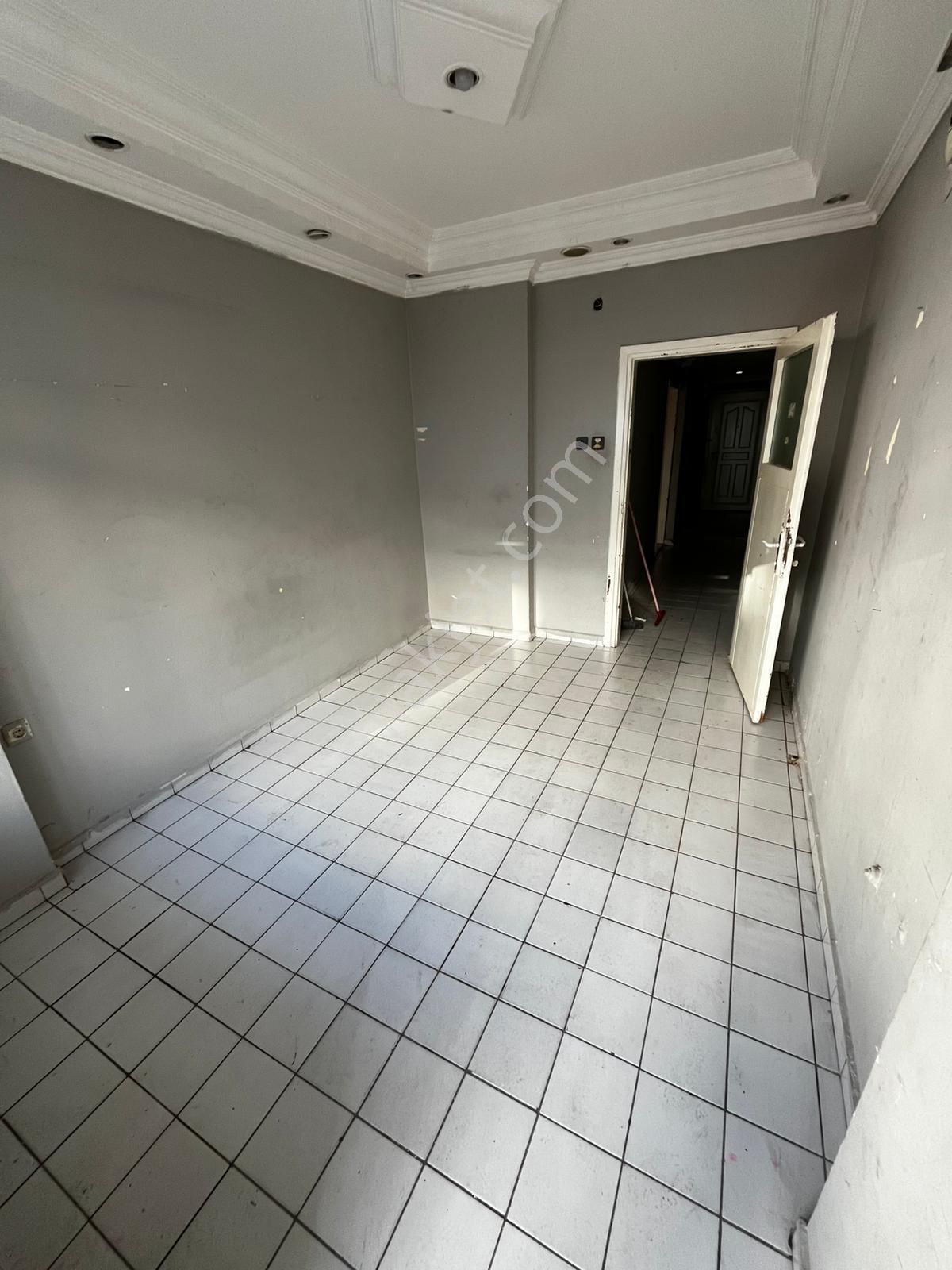 Güllük Caddesinde 2+1 Geniş İş Yeri Yada Ev - Görsel 16